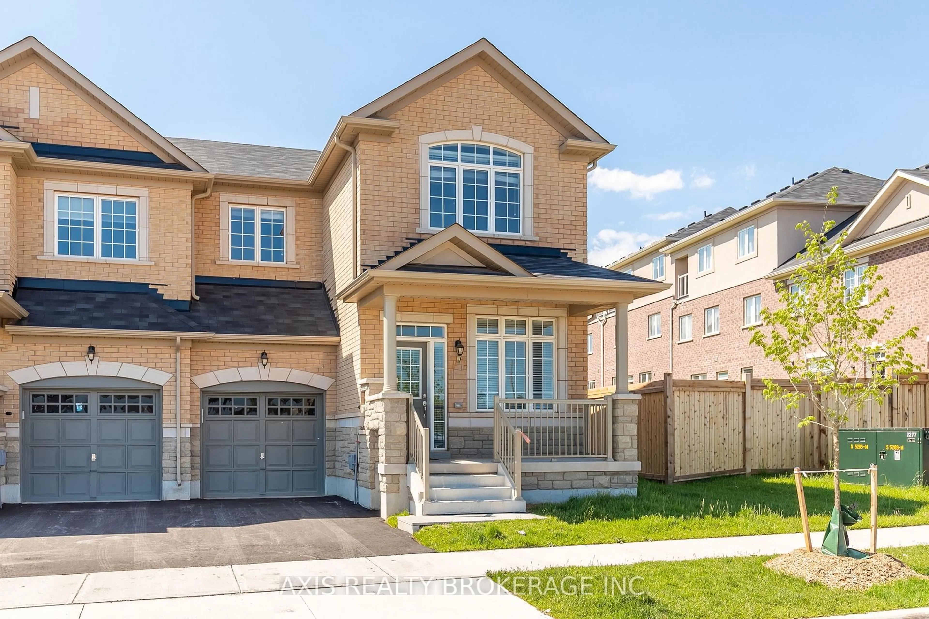 Home with brick exterior material, street for 445 Silver Maple Rd, Oakville Ontario L6H 0S3