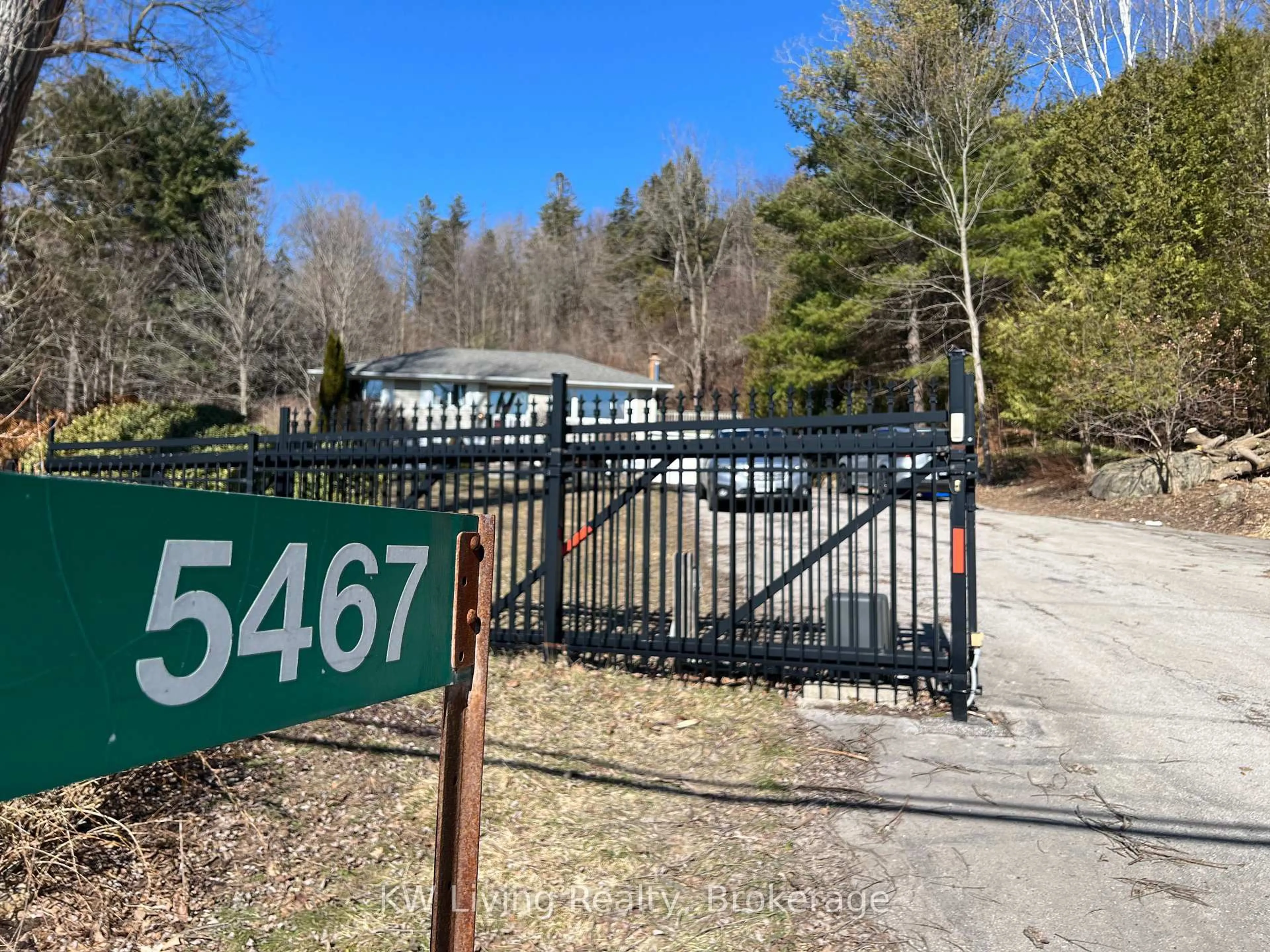 Unknown for 5467 Cedar Springs Rd, Burlington Ontario L7P 0C2