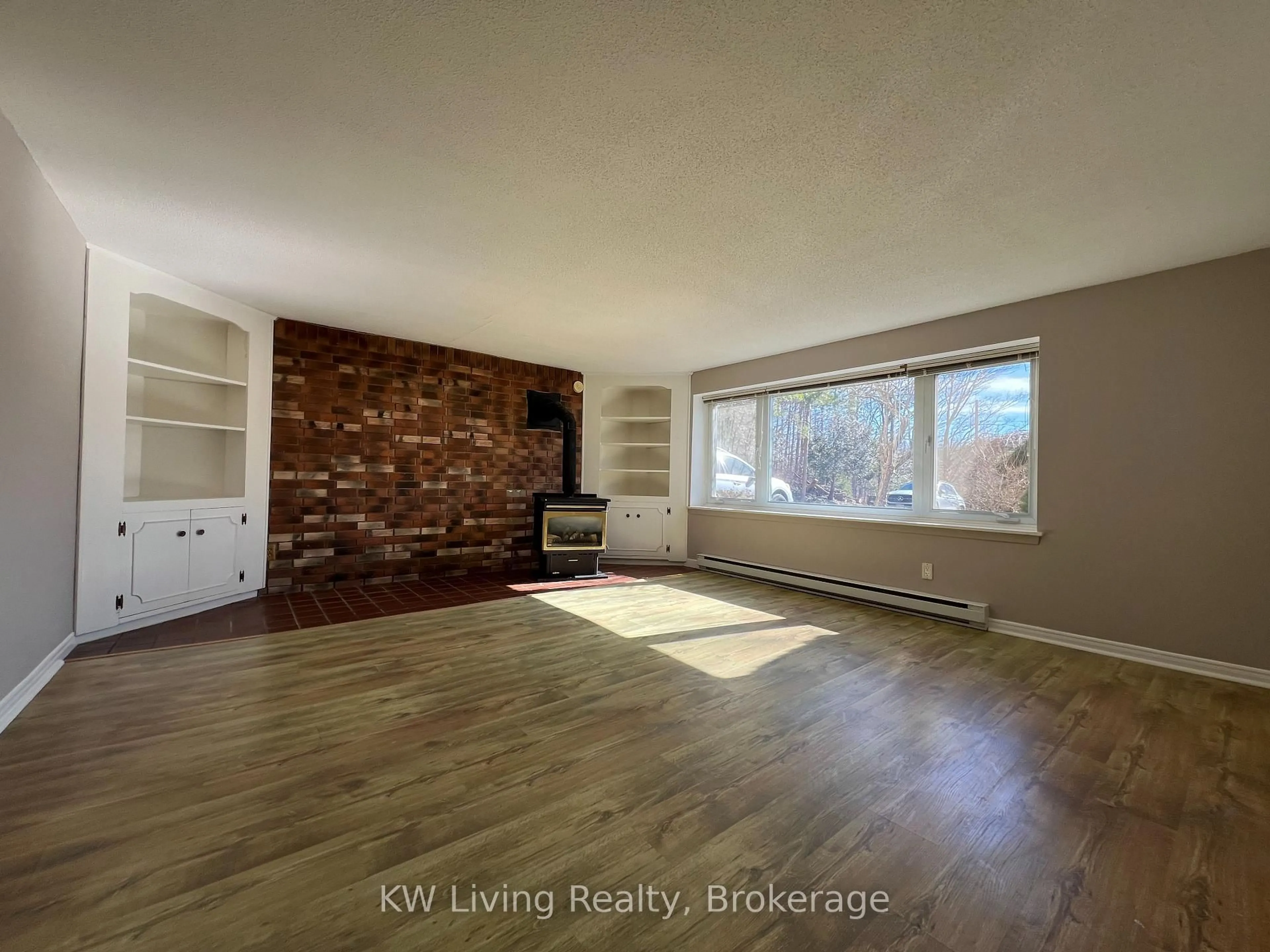 A pic of a room for 5467 Cedar Springs Rd, Burlington Ontario L7P 0C2
