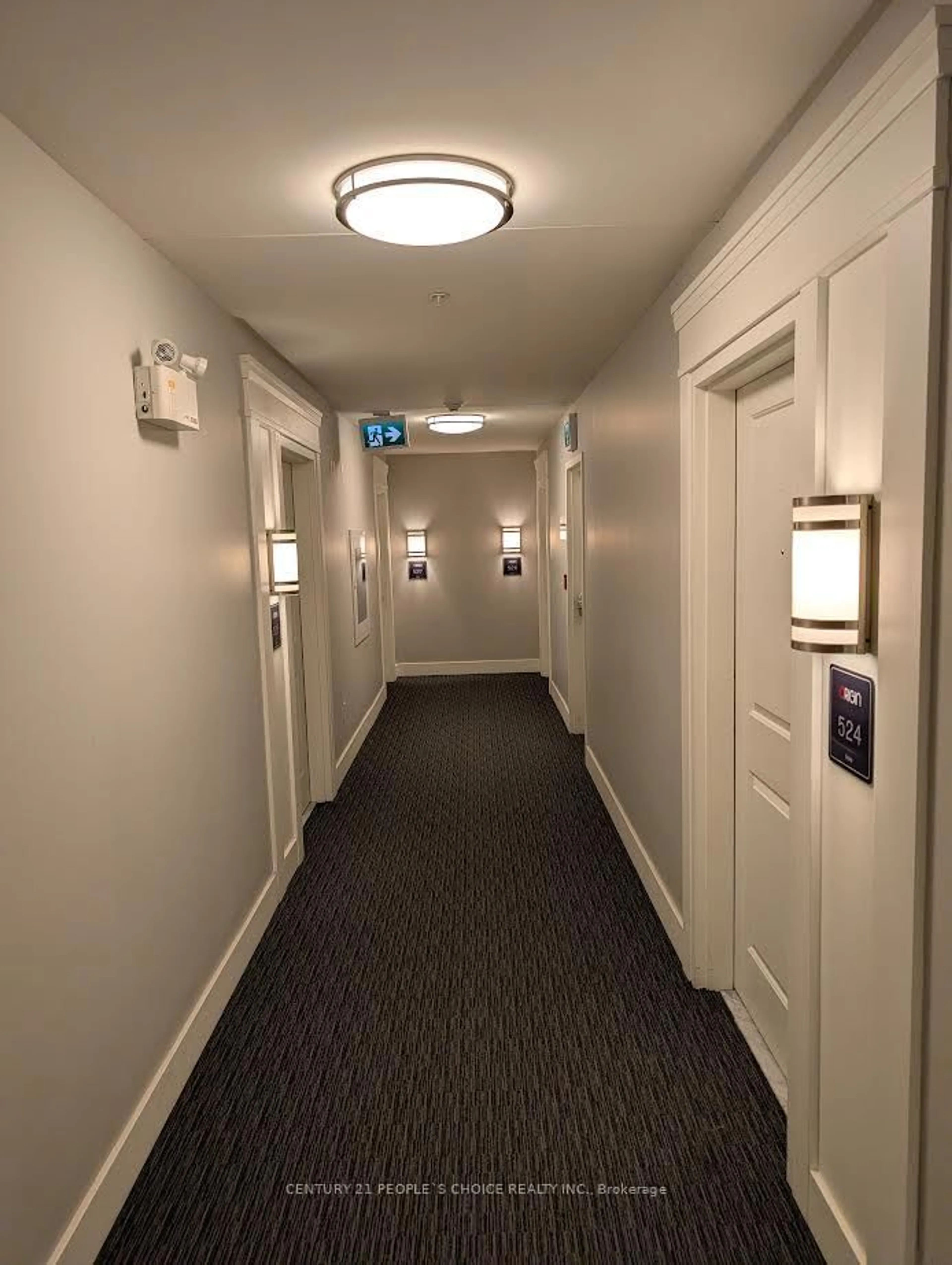 Indoor foyer for 630 Sauve St #526, Milton Ontario L9T 9A6