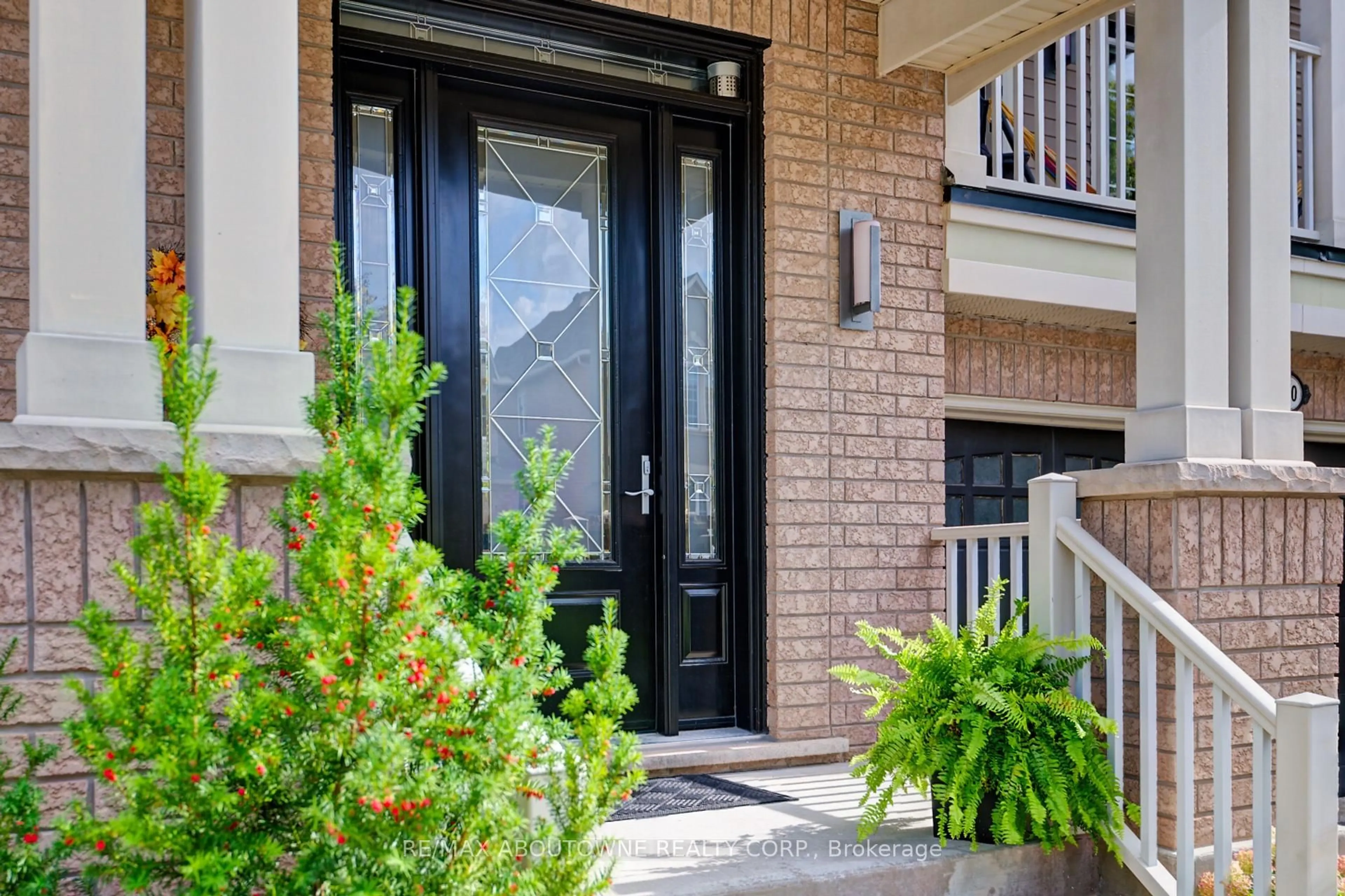 Indoor entryway for 310 Leitch Landing, Milton Ontario L9T 7M9