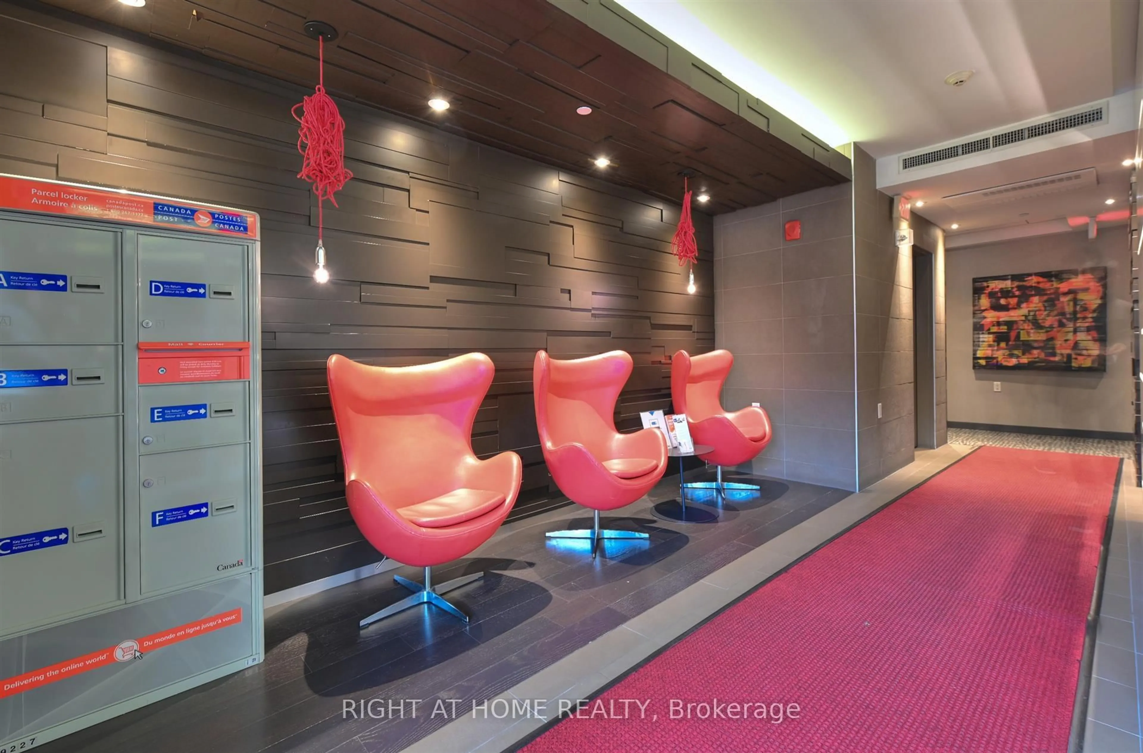 Lobby for 5035 Harvard Rd #101, Mississauga Ontario L5M 0W7