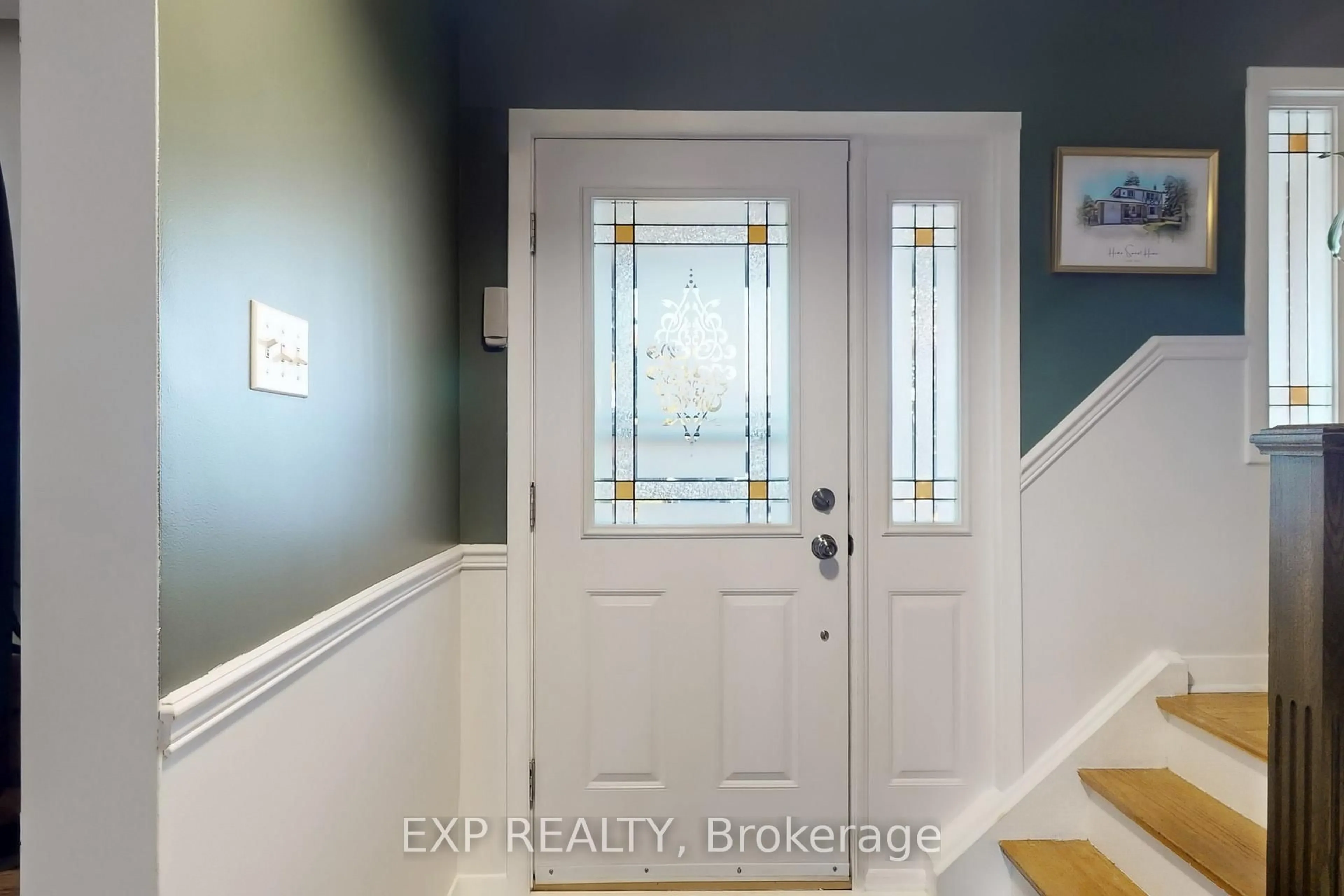 Indoor entryway for 22 Chestnut Ave, Brampton Ontario L6X 2A5