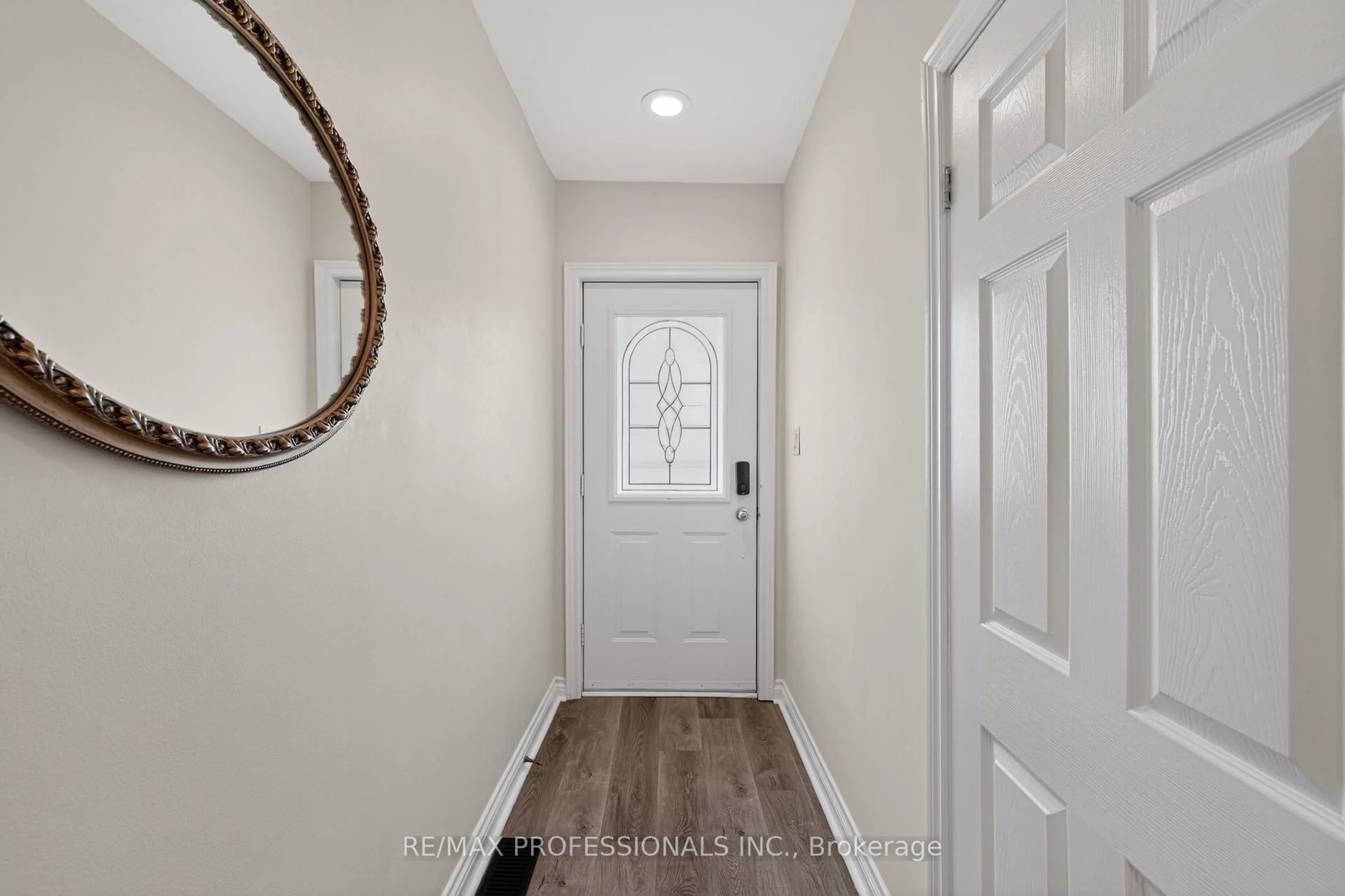 Indoor entryway for 278 Caledonia Rd, Toronto Ontario M6E 4T3