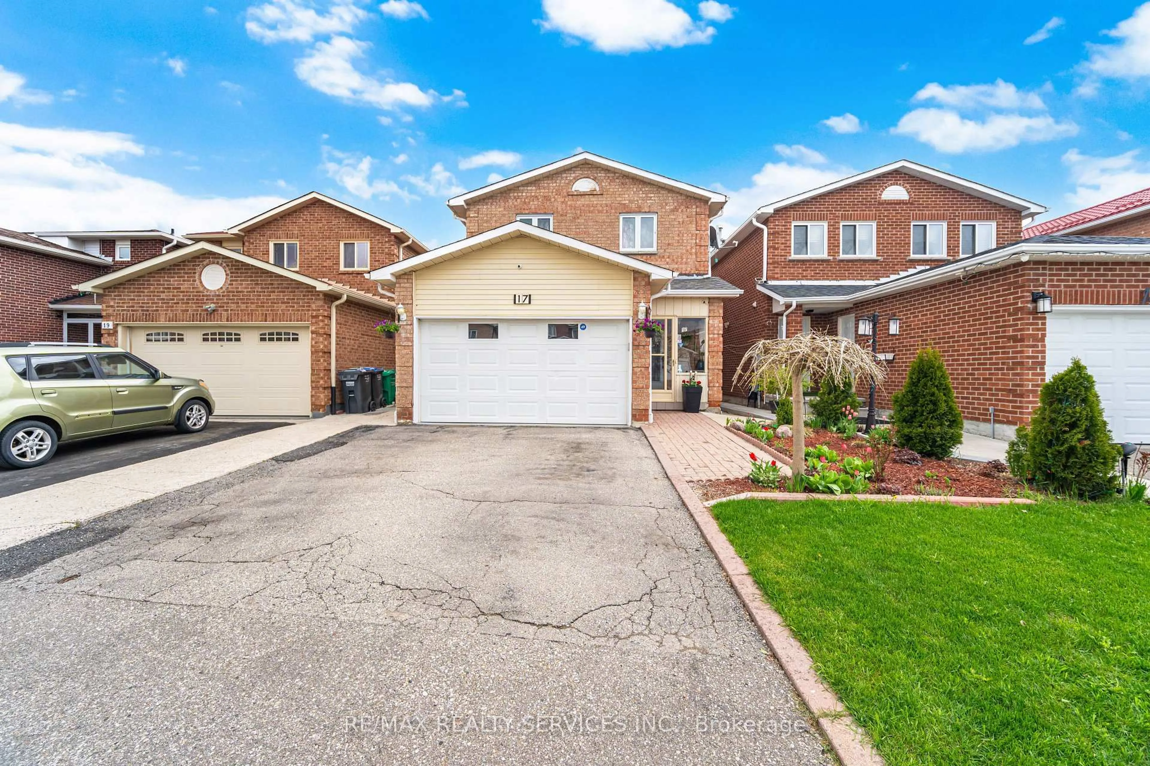 Unknown for 17 Metzak Dr, Brampton Ontario L6Z 4N3