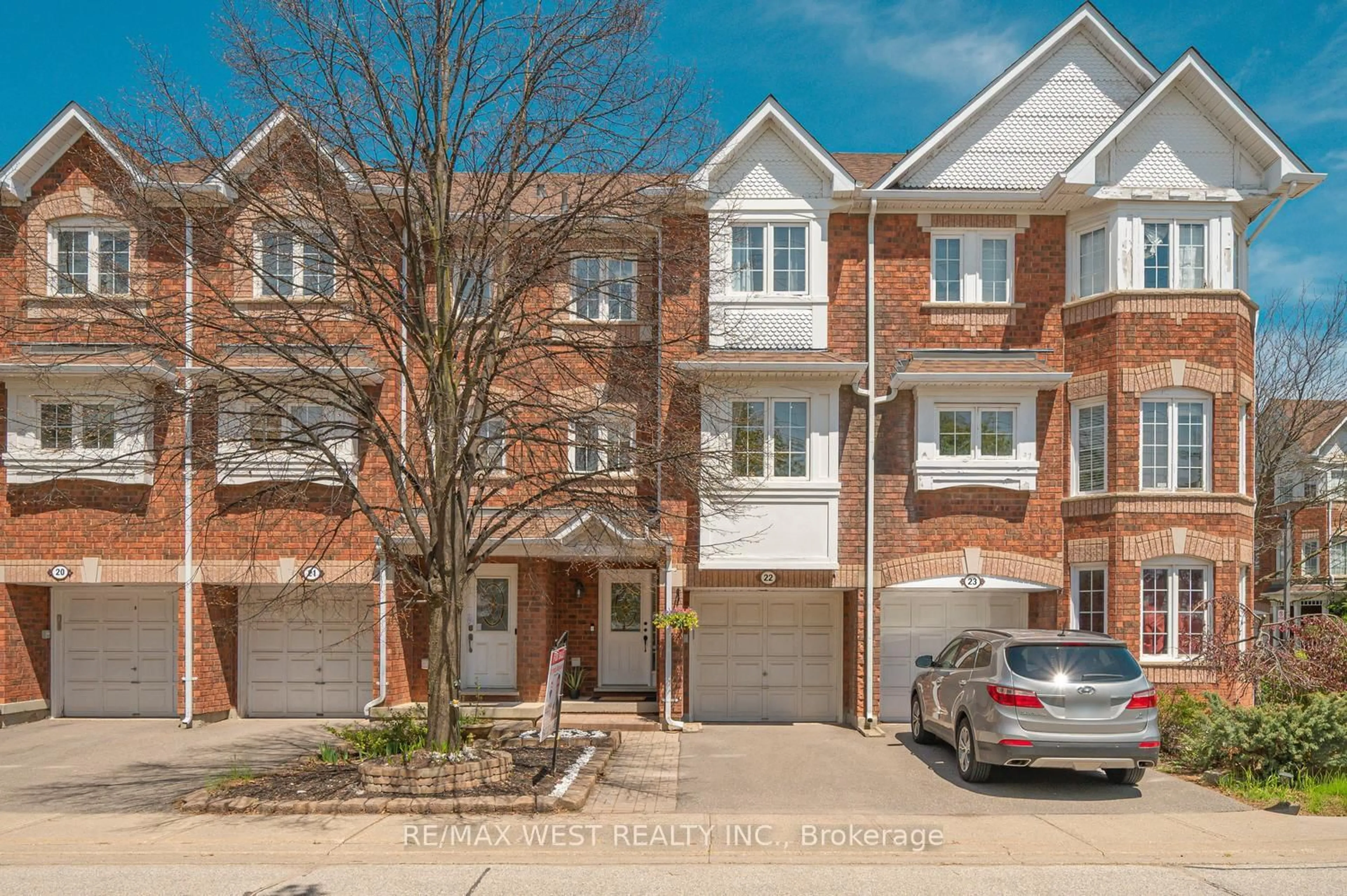 Home with brick exterior material, street for 6060 Snowy Owl Cres #22, Mississauga Ontario L5N 7K3