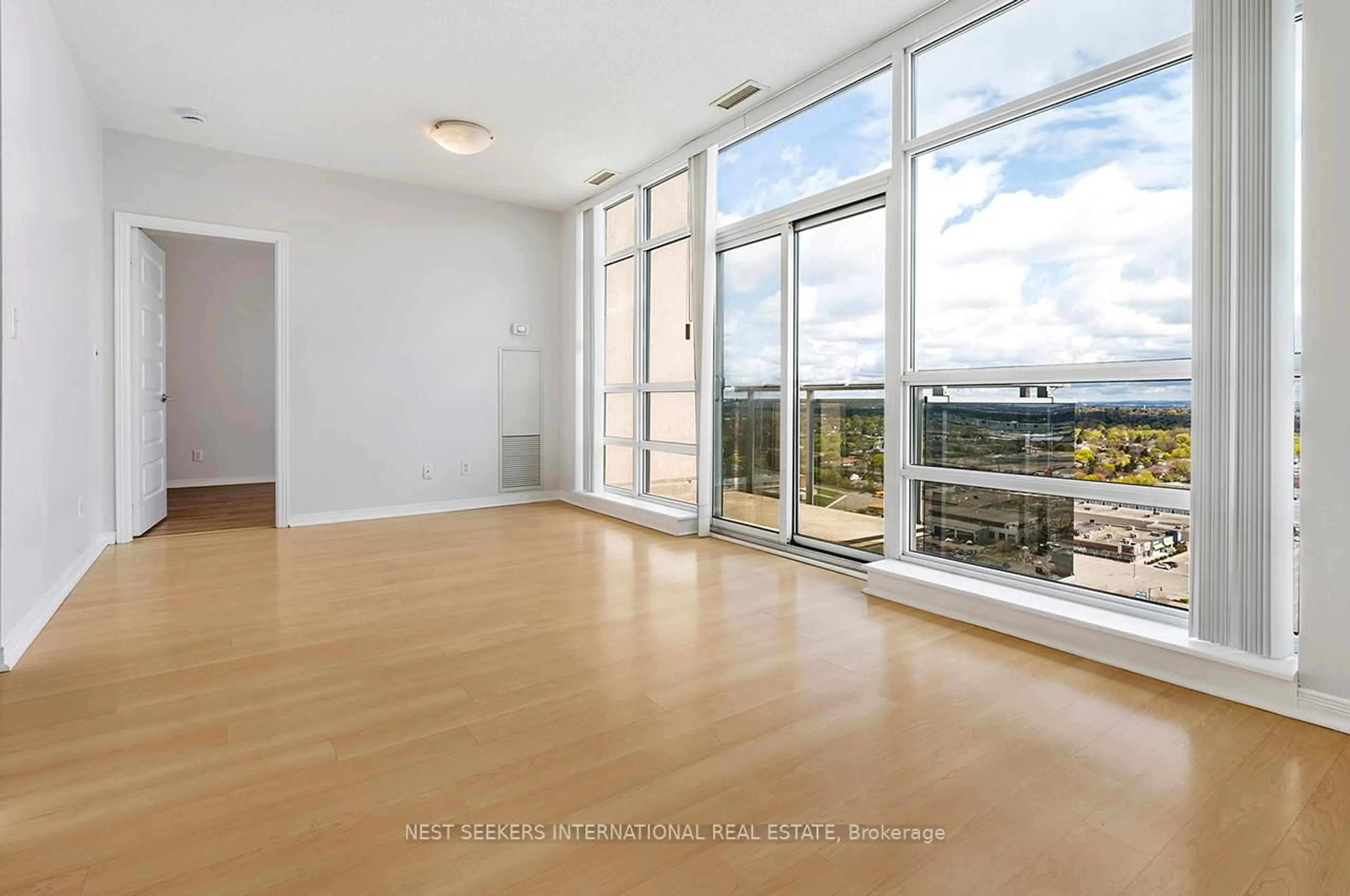 A pic of a room for 215 Queen St #2309, Brampton Ontario L6W 0A9