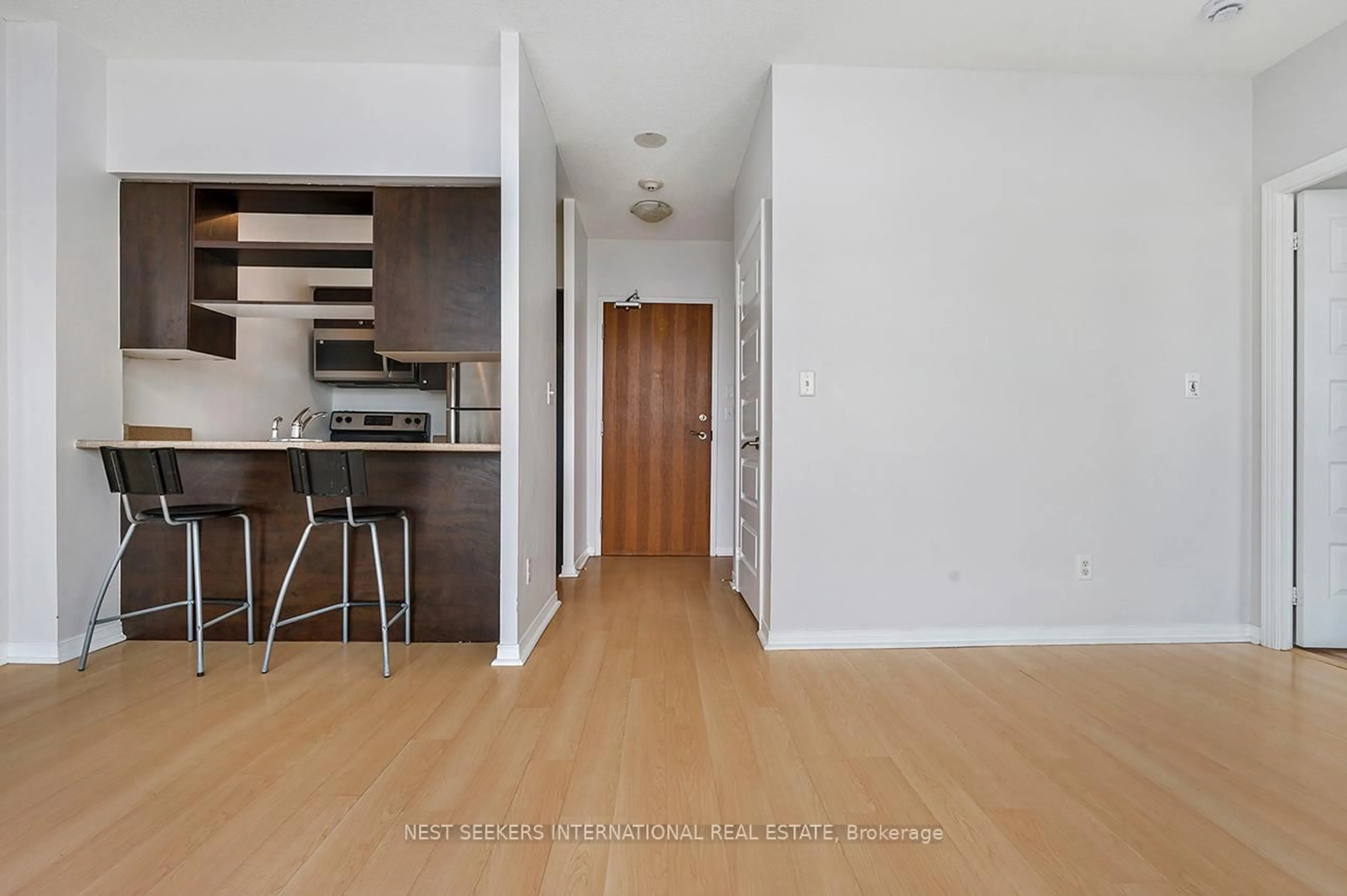 A pic of a room for 215 Queen St #2309, Brampton Ontario L6W 0A9