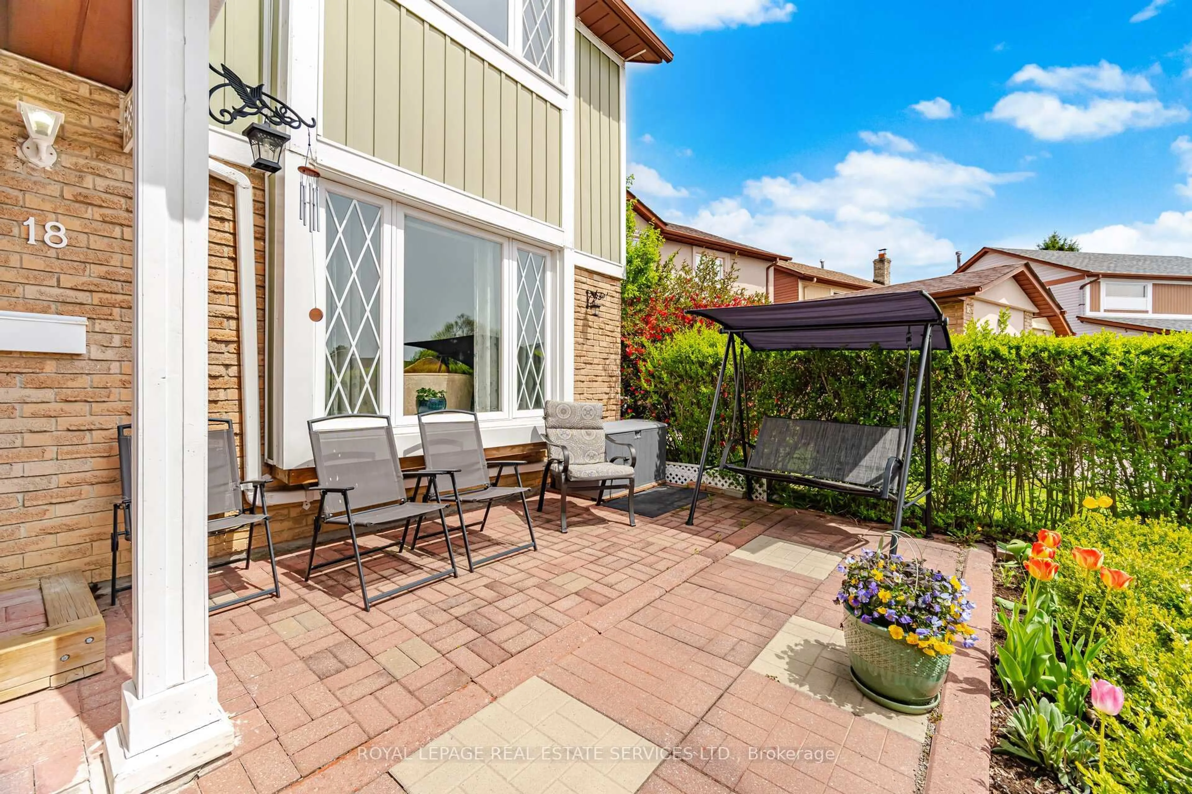 Patio, street for 18 Wolverton Cres, Brampton Ontario L6S 3L1