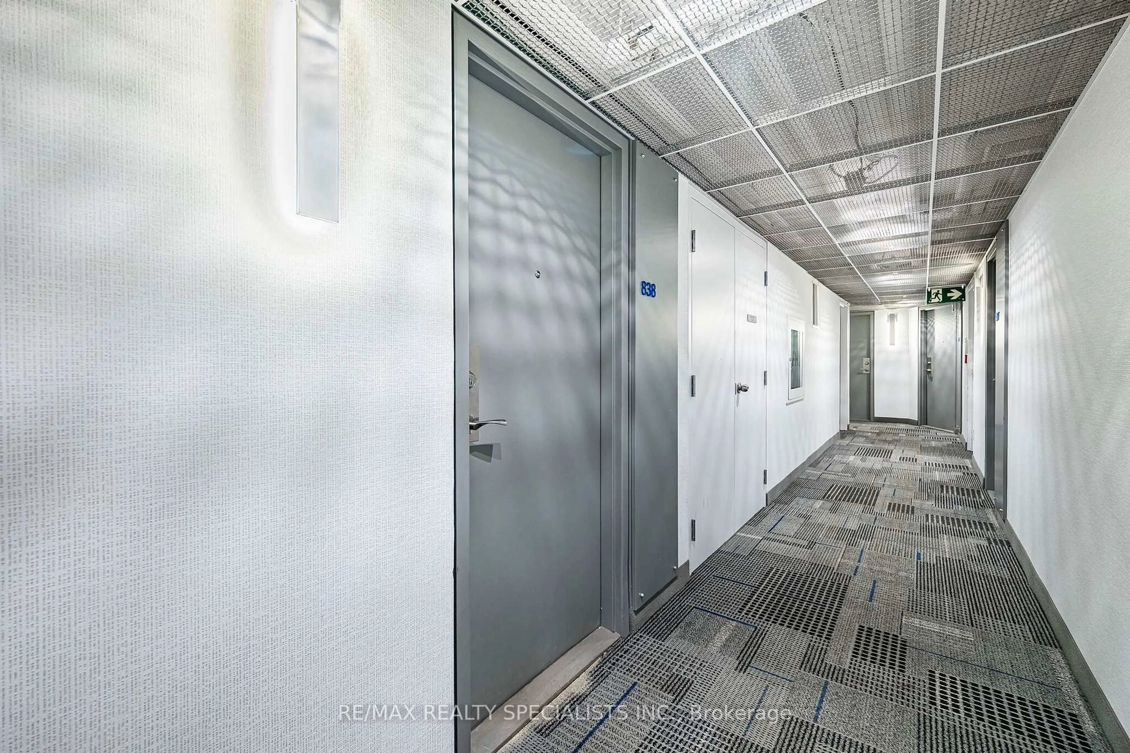 Unknown for 250 Manitoba St #838, Toronto Ontario M8Y 4G8