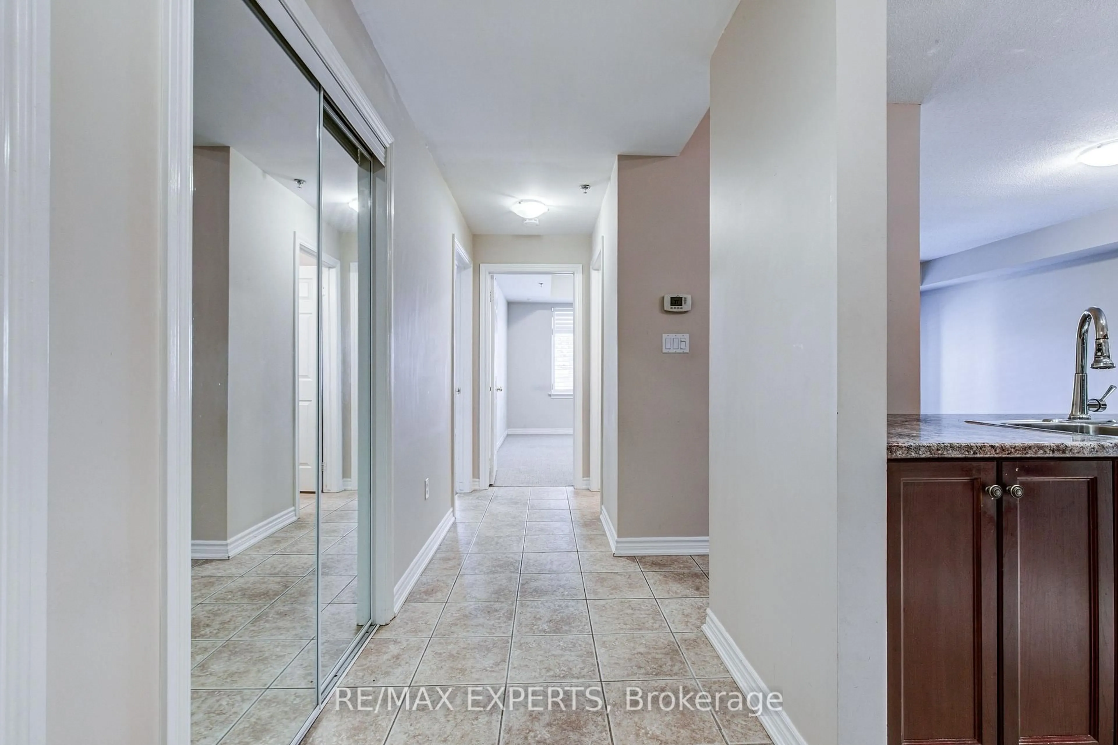 Indoor entryway for 391 Plains Rd #102, Burlington Ontario L7T 4M2