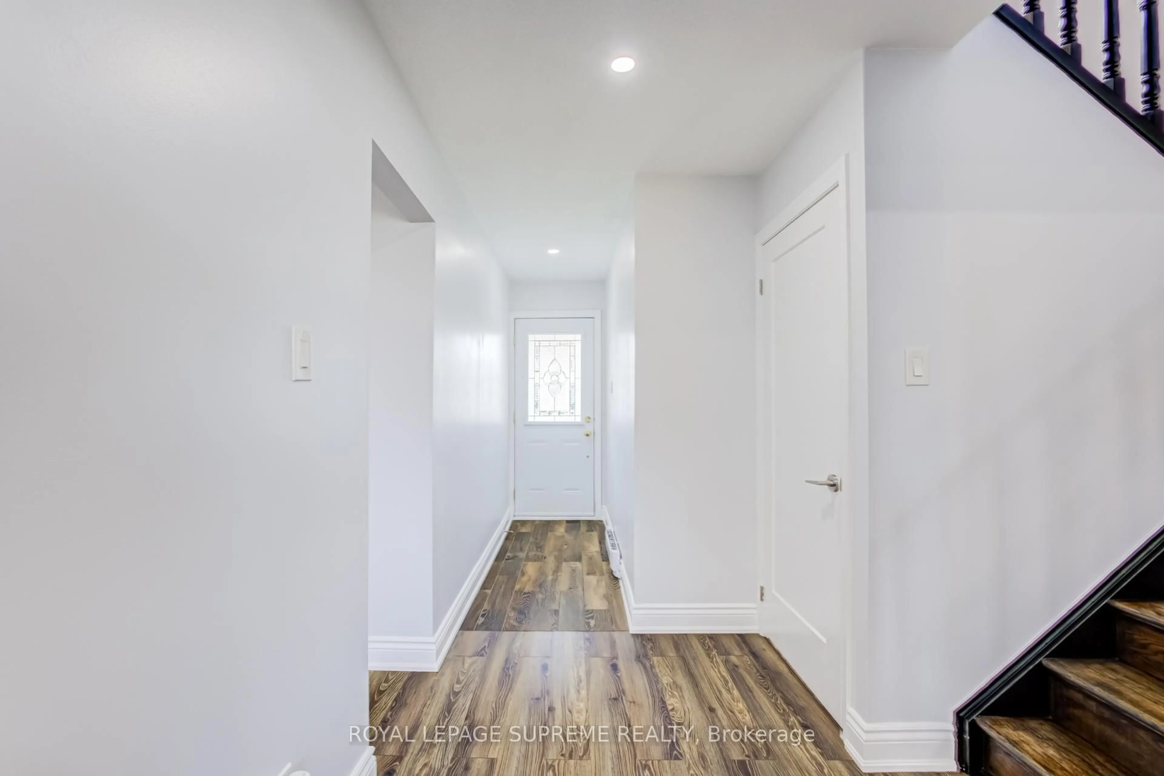 Indoor entryway for 18 Juliette Sq, Brampton Ontario L6S 2M6