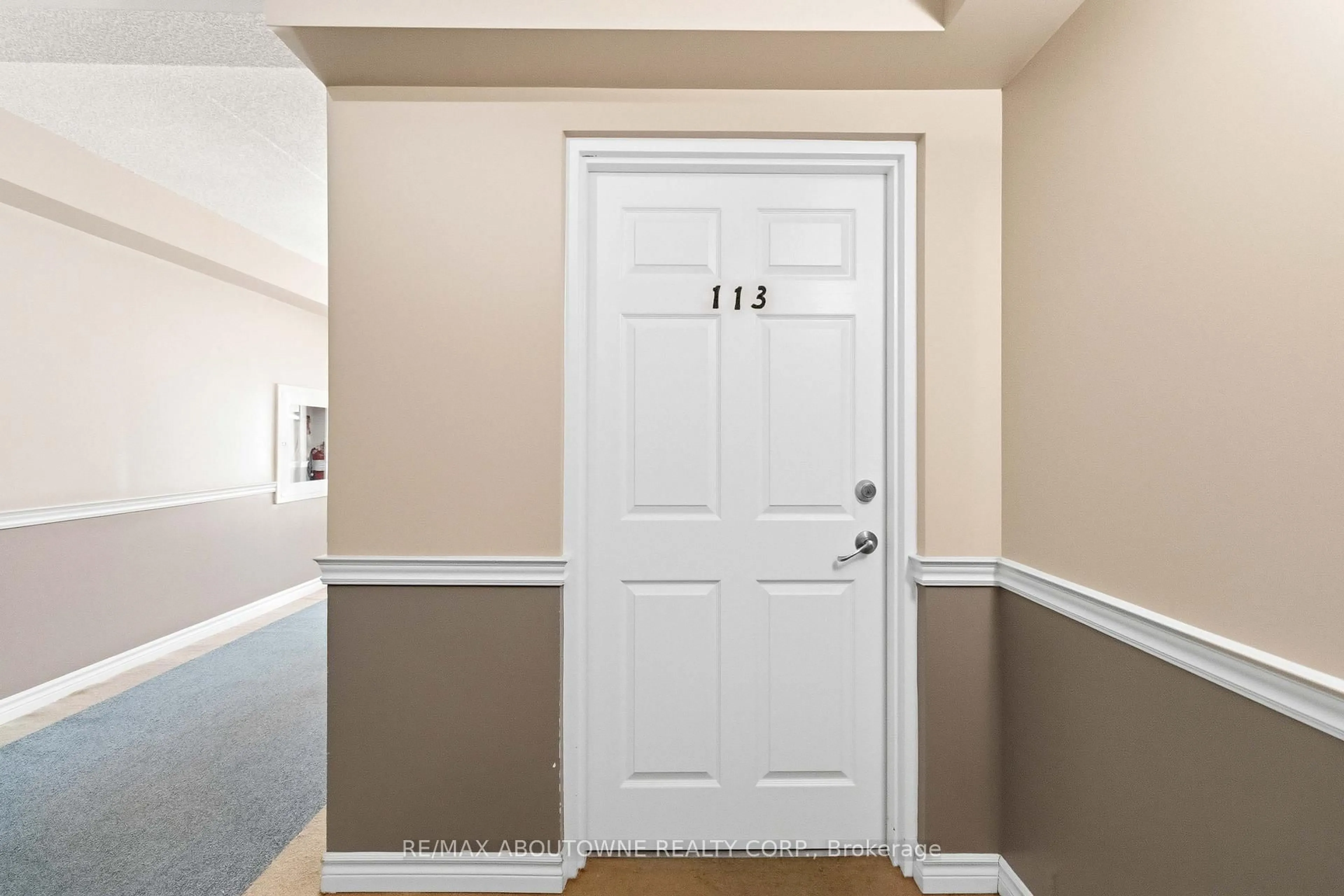 Indoor entryway for 1340 Main St #113, Milton Ontario L9T 7S6