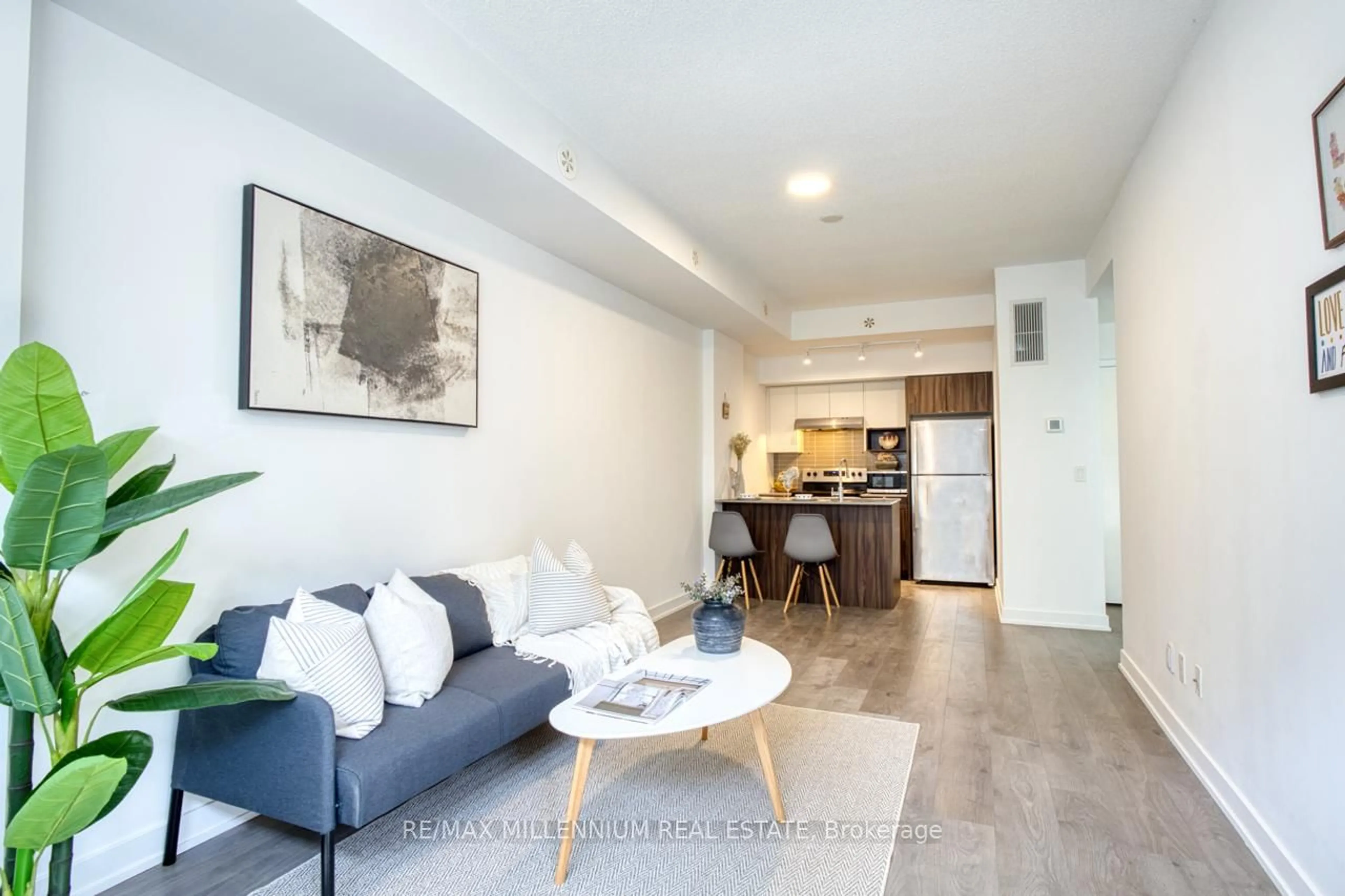 Living room with furniture, unknown for 1131 Cooke Blvd #709, Burlington Ontario L7T 0C3