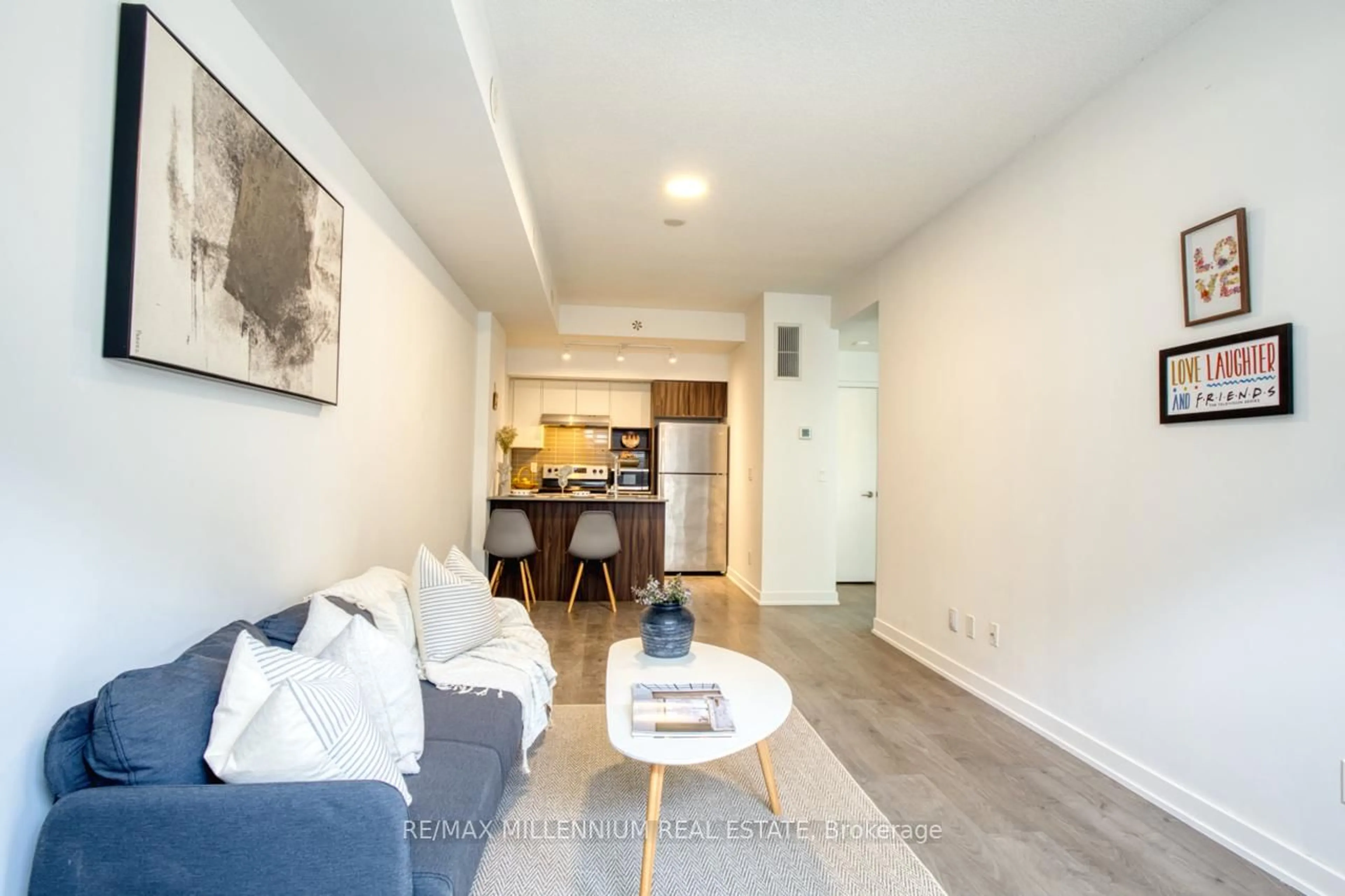 Living room with furniture, unknown for 1131 Cooke Blvd #709, Burlington Ontario L7T 0C3