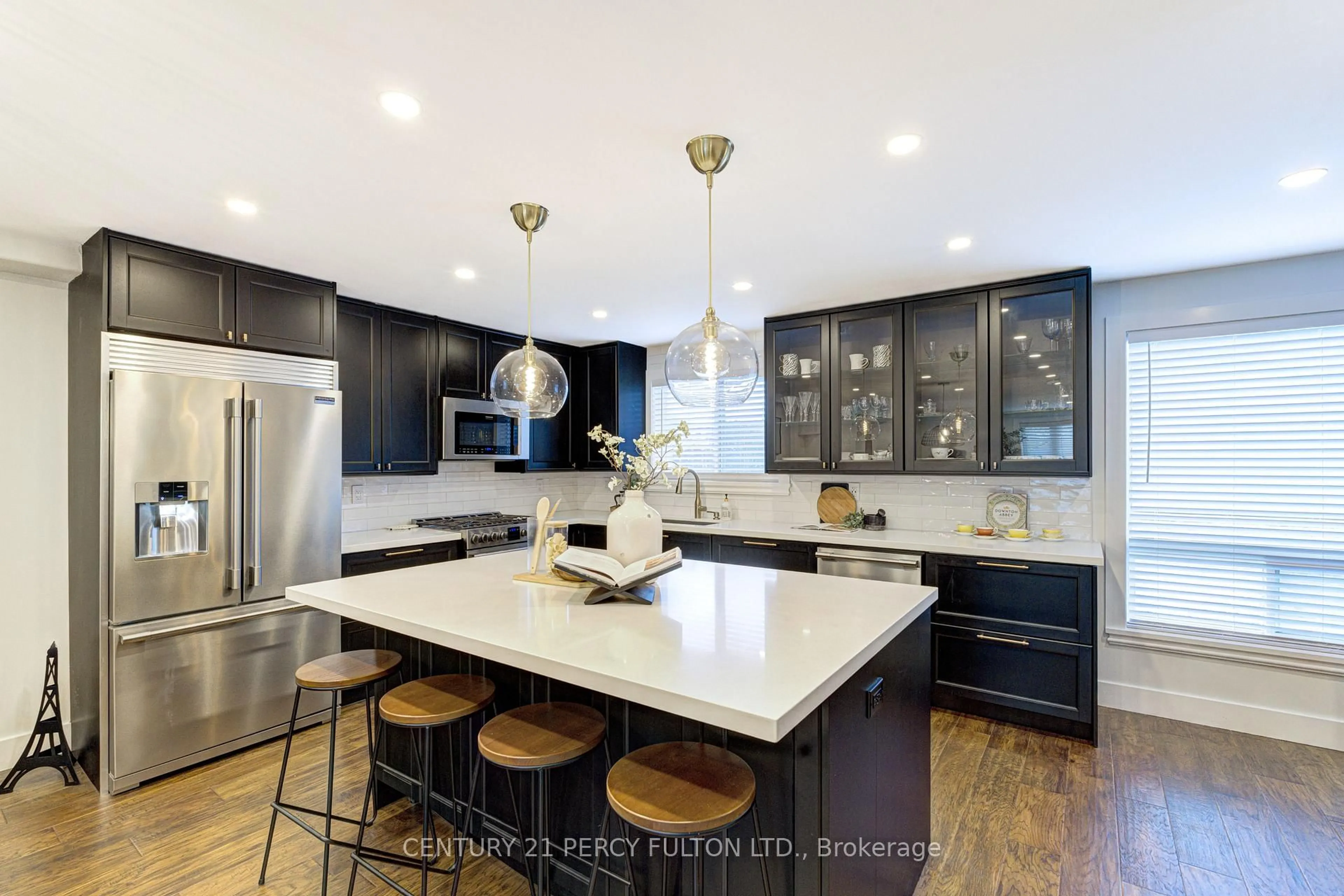Contemporary kitchen, unknown for 341 Wilson Dr #52, Milton Ontario L9T 3Y9
