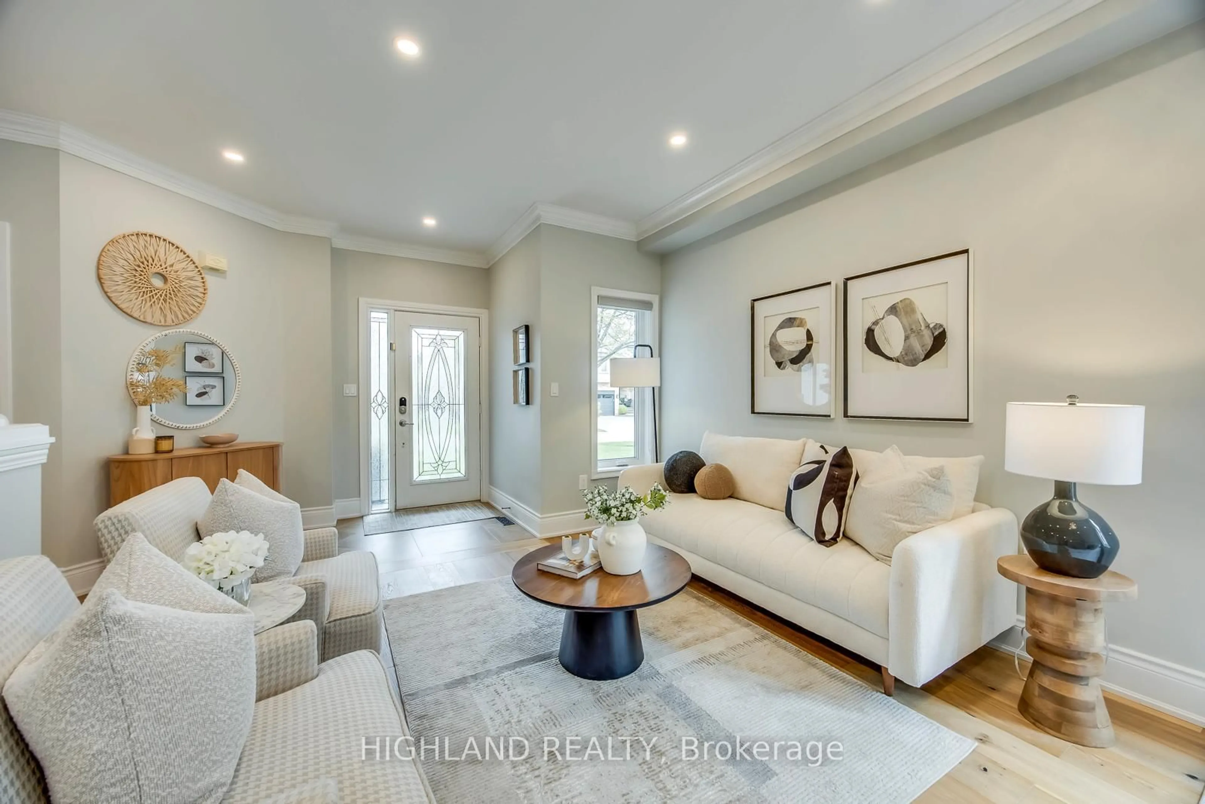 Living room with furniture, unknown for 2458 NICHOLS Dr, Oakville Ontario L6H 6Y5