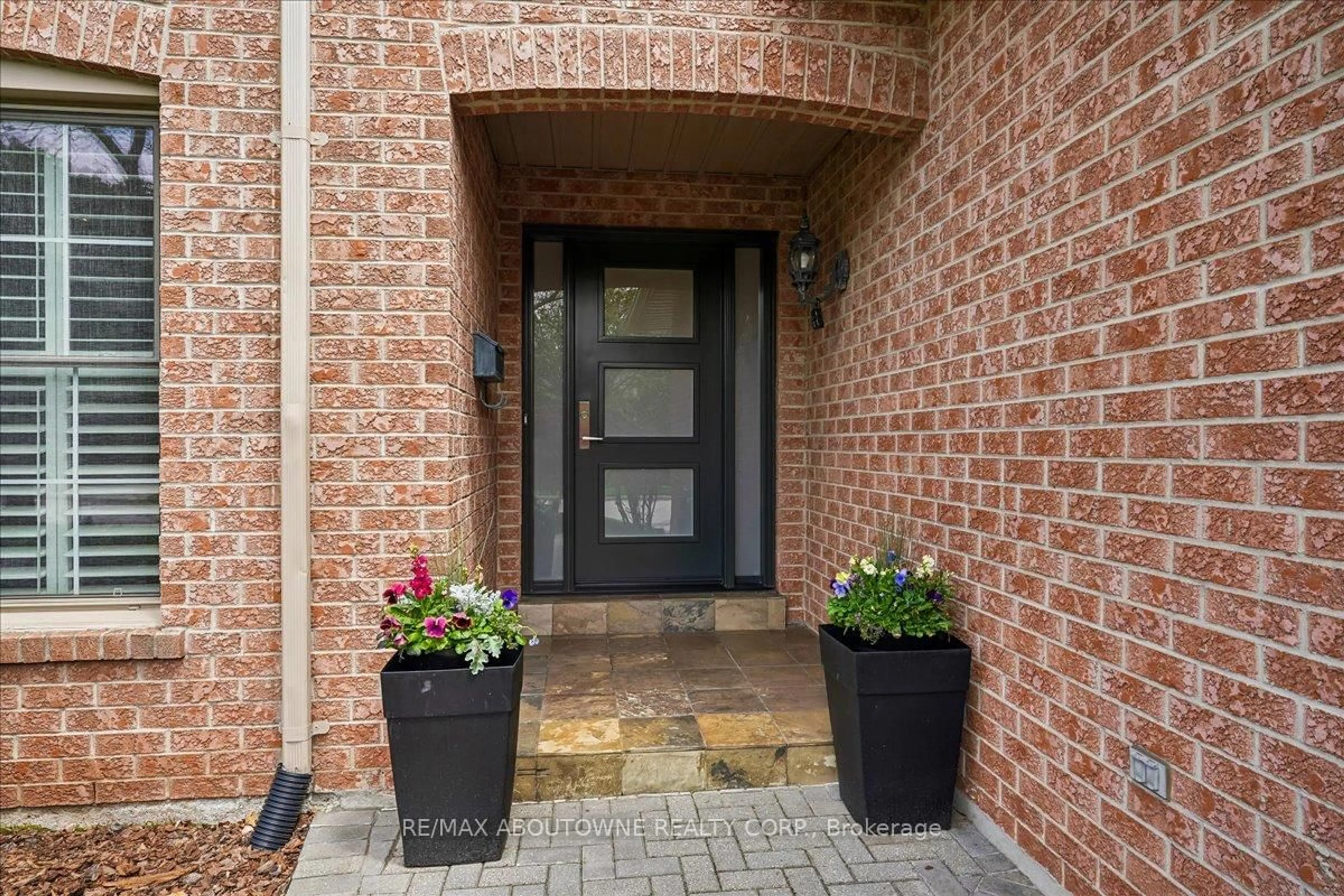 Unknown for 1277 Old Bridle Path, Oakville Ontario L6M 1A3