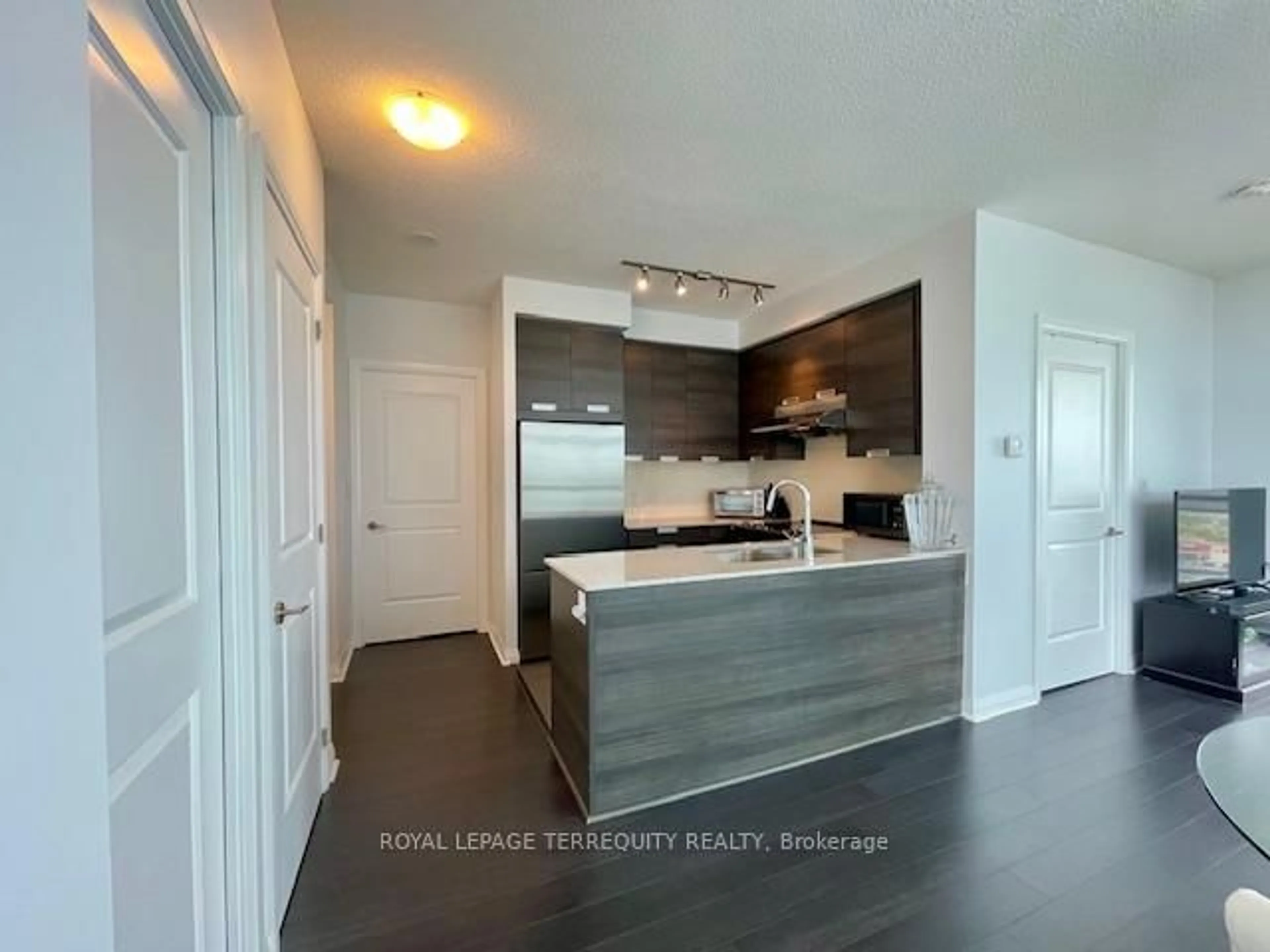 Open concept kitchen, unknown for 5033 Four Springs Ave #1219, Mississauga Ontario L5R 0G6