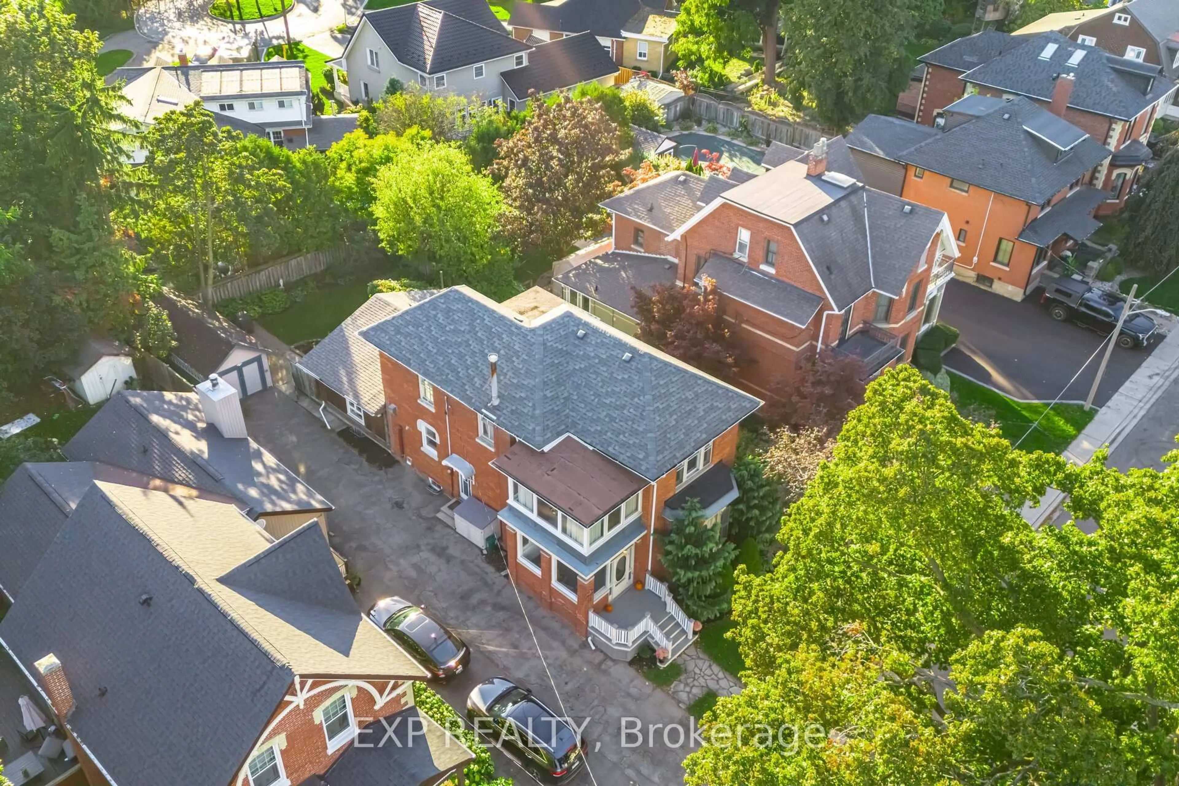 A pic from outside/outdoor area/front of a property/back of a property/a pic from drone, city buildings view from balcony for 51 Chapel St, Brampton Ontario L6W 2H5