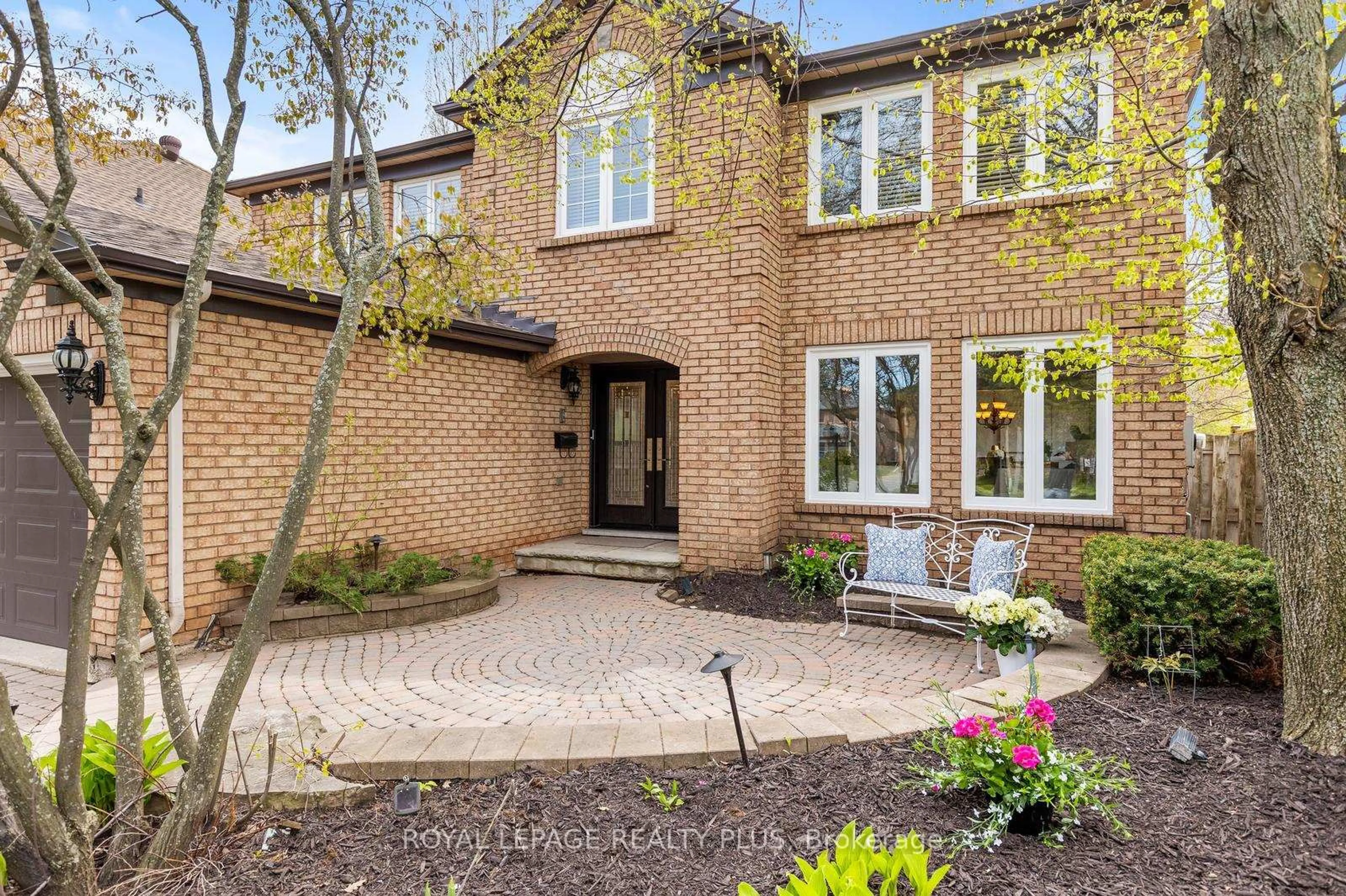 Home with brick exterior material, street for 1504 Tanner Crt, Oakville Ontario L6M 2Z3