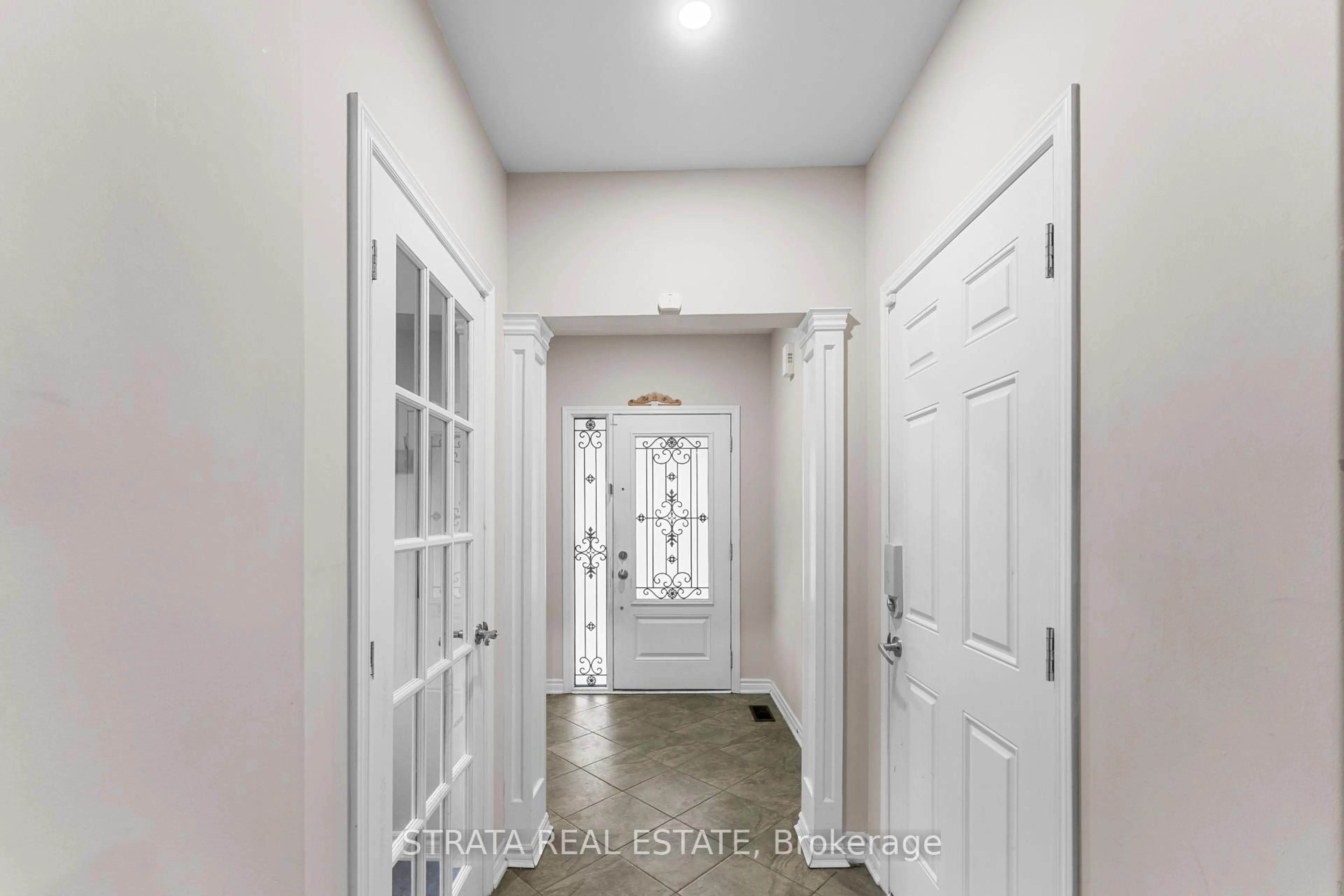 Indoor entryway for 358 Laundon Terr, Milton Ontario L9T 7N9