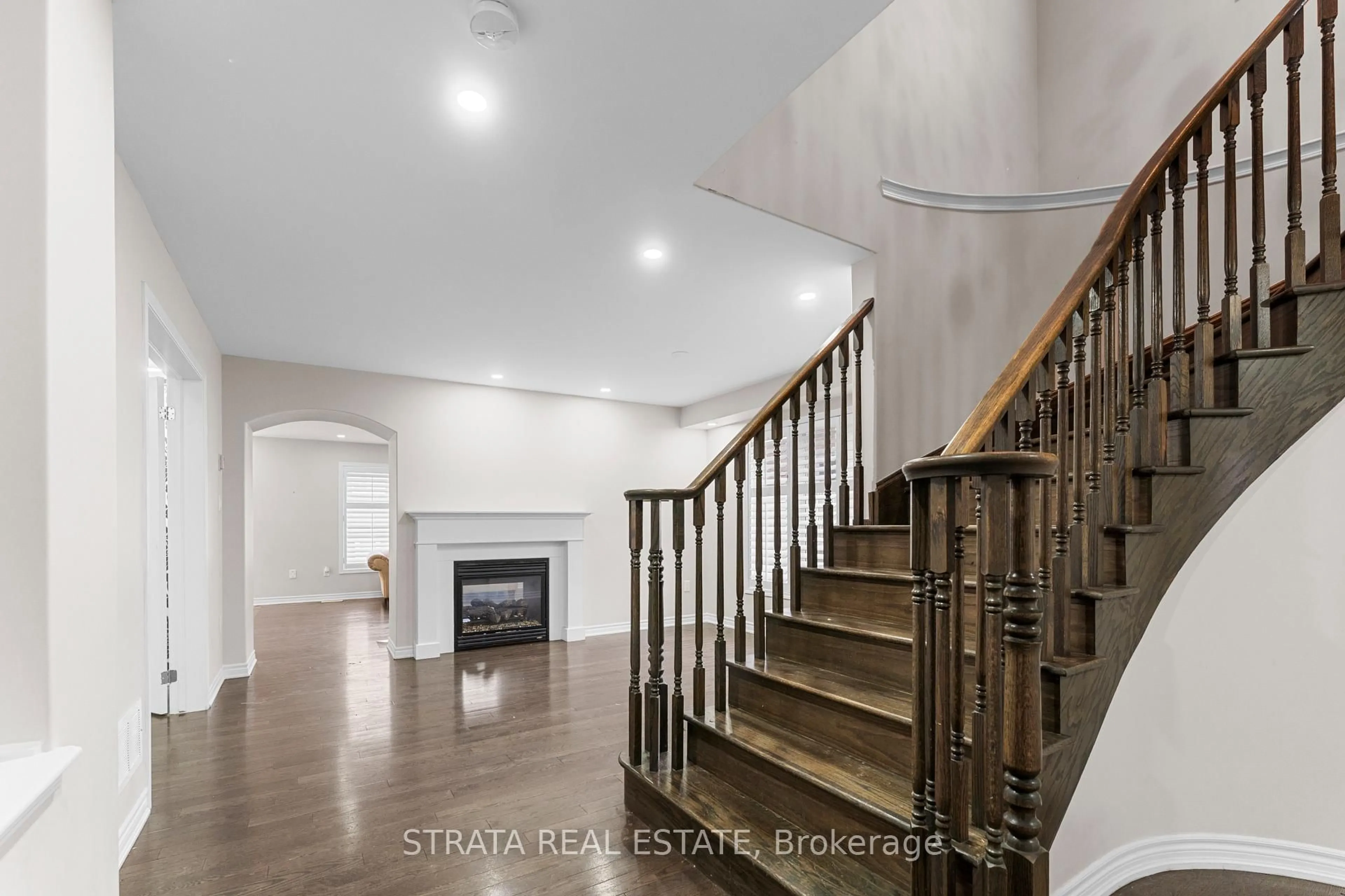 Stairs for 358 Laundon Terr, Milton Ontario L9T 7N9