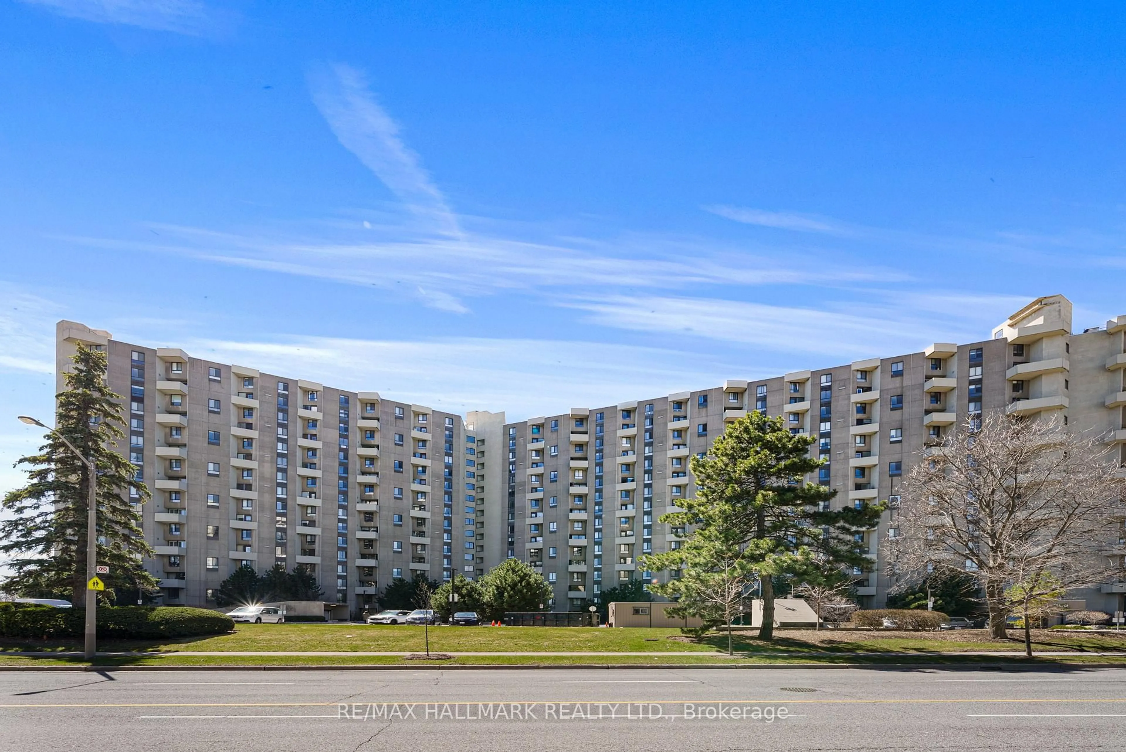 A pic from outside/outdoor area/front of a property/back of a property/a pic from drone, unknown for 296 Mill Rd #PH1, Toronto Ontario M9C 4X8