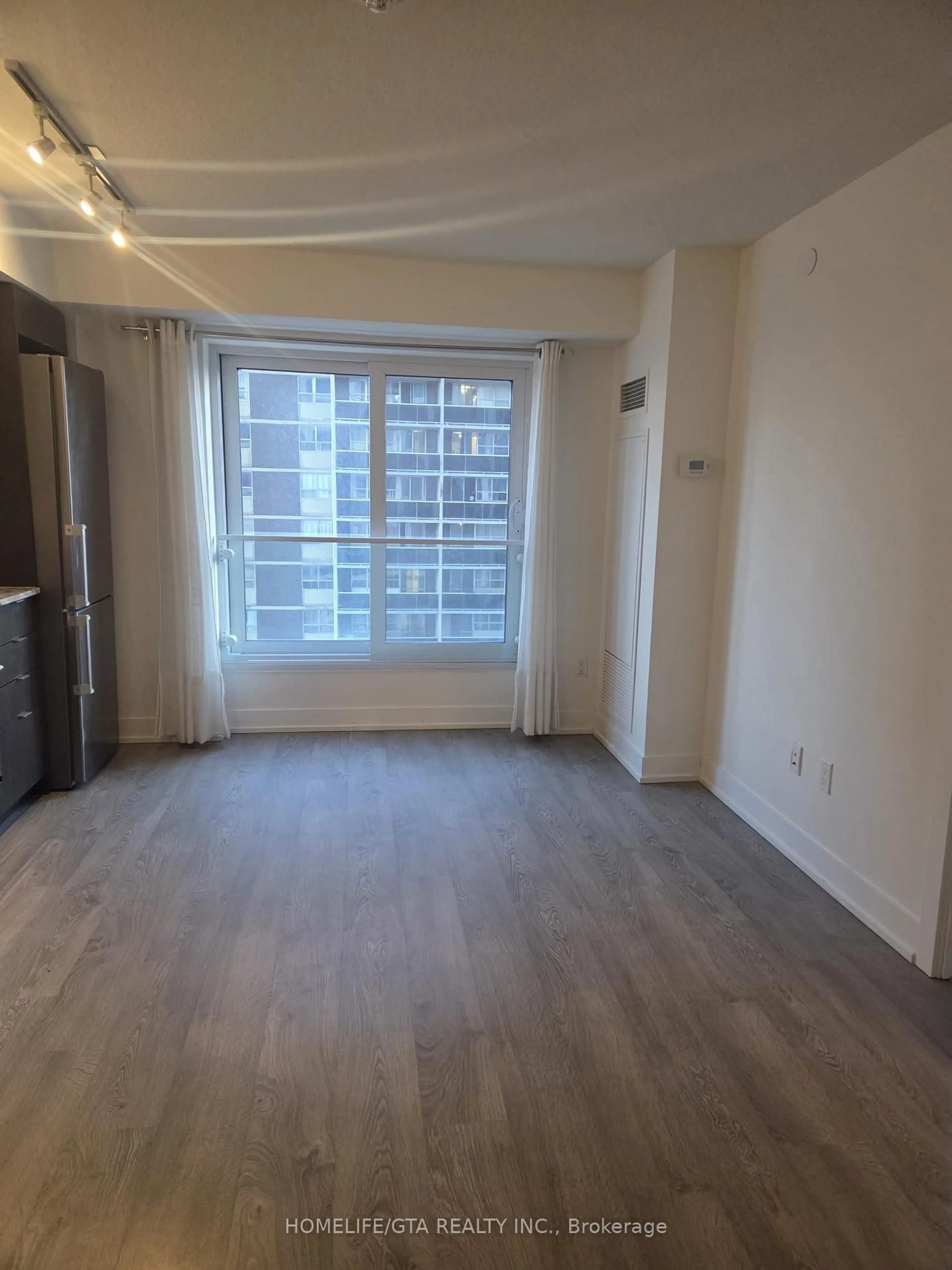 A pic of a room for 9 Mabelle Ave #2226, Toronto Ontario M9A 0E1