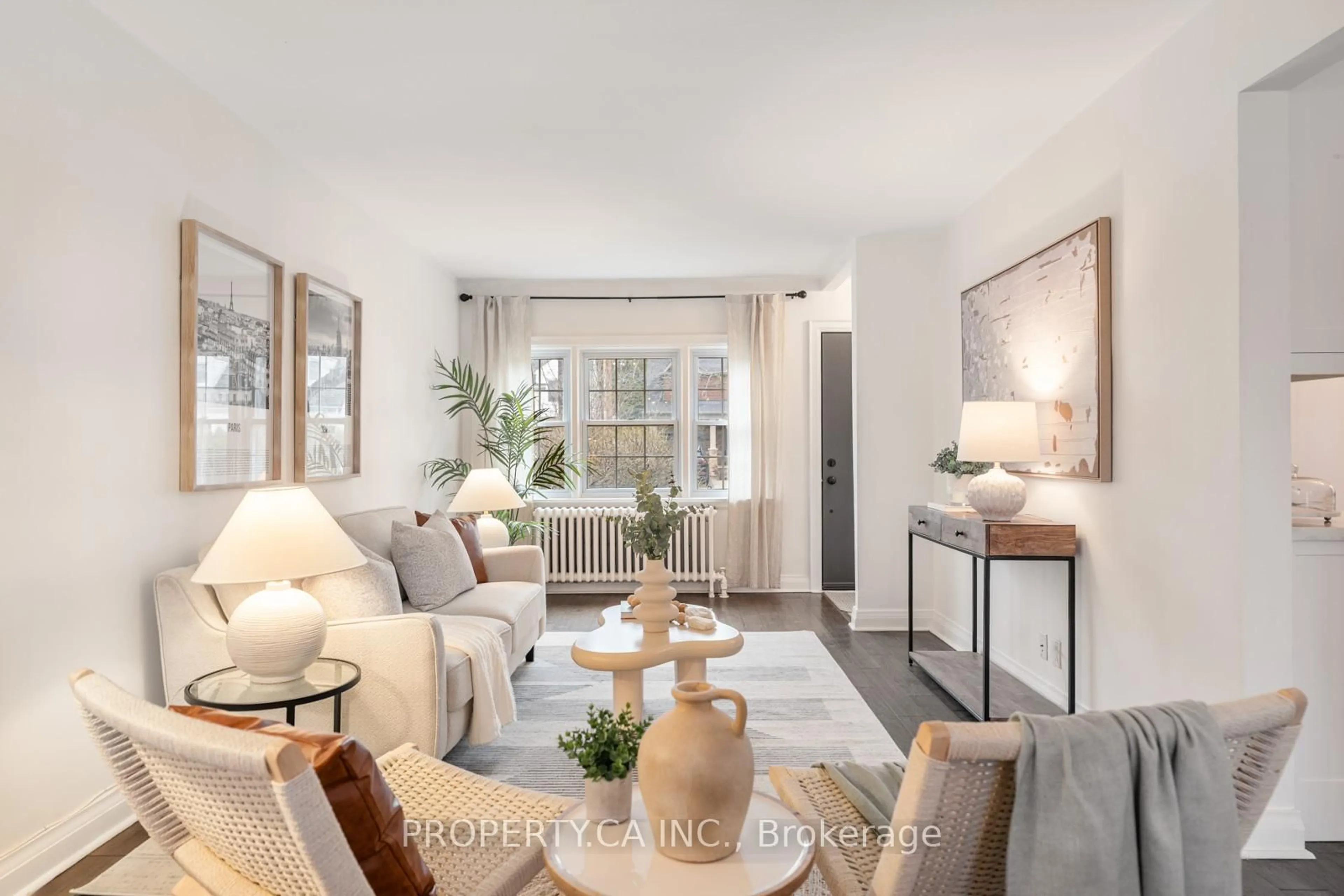 Living room with furniture, unknown for 29 Oakfield Dr, Toronto Ontario M8Y 1N6