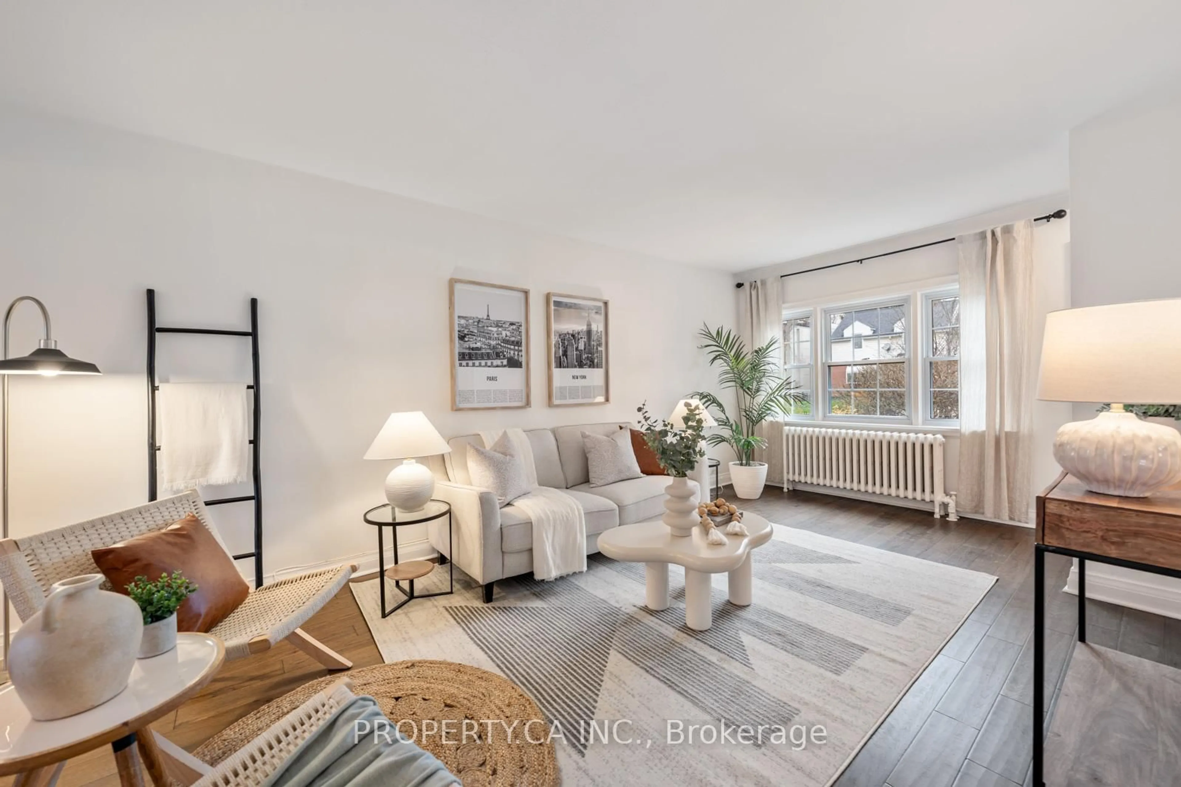 Living room with furniture, unknown for 29 Oakfield Dr, Toronto Ontario M8Y 1N6