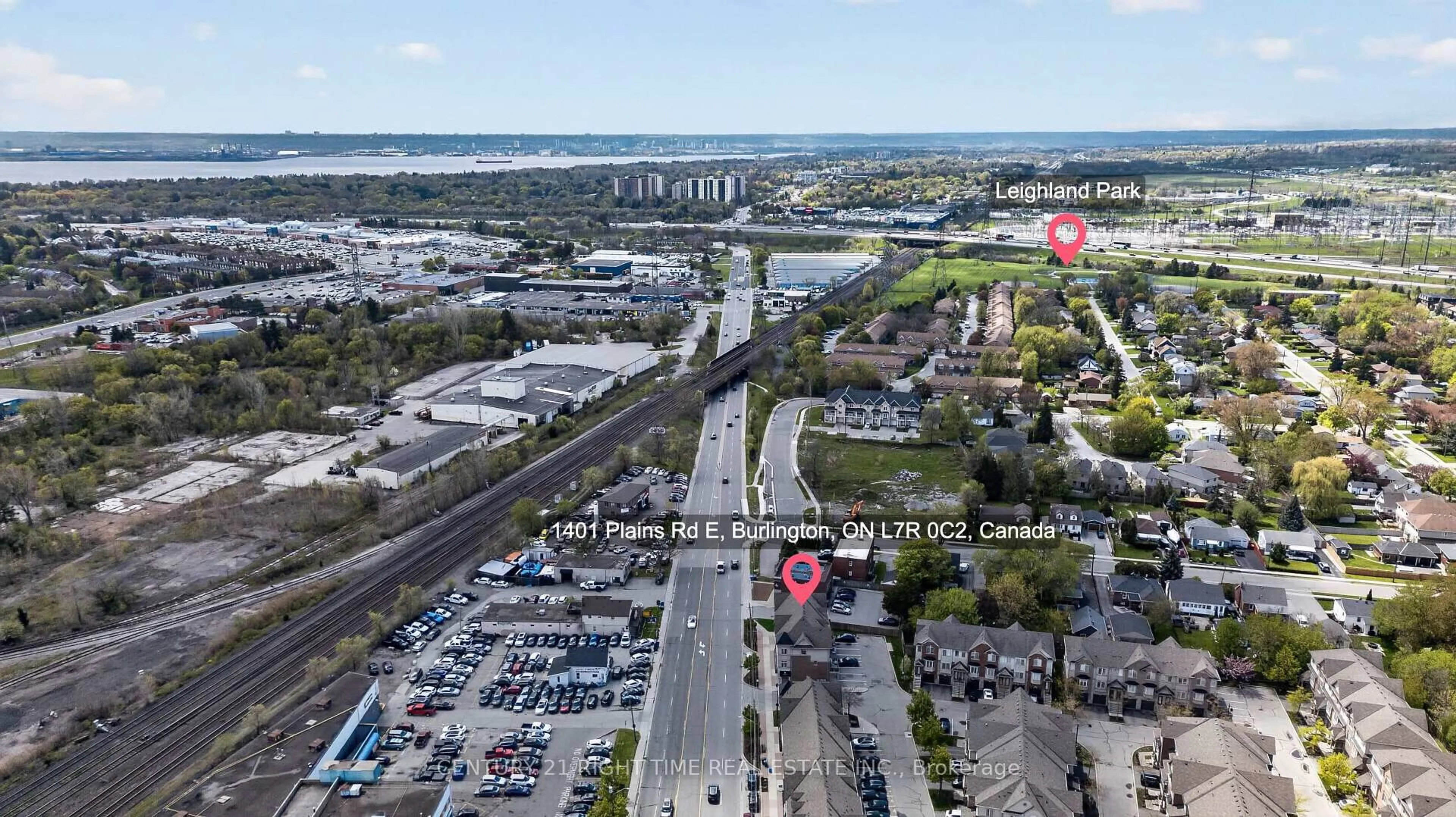 A pic from outside/outdoor area/front of a property/back of a property/a pic from drone, water/lake/river/ocean view for 1401 Plains Rd #35, Burlington Ontario L7R 0C2