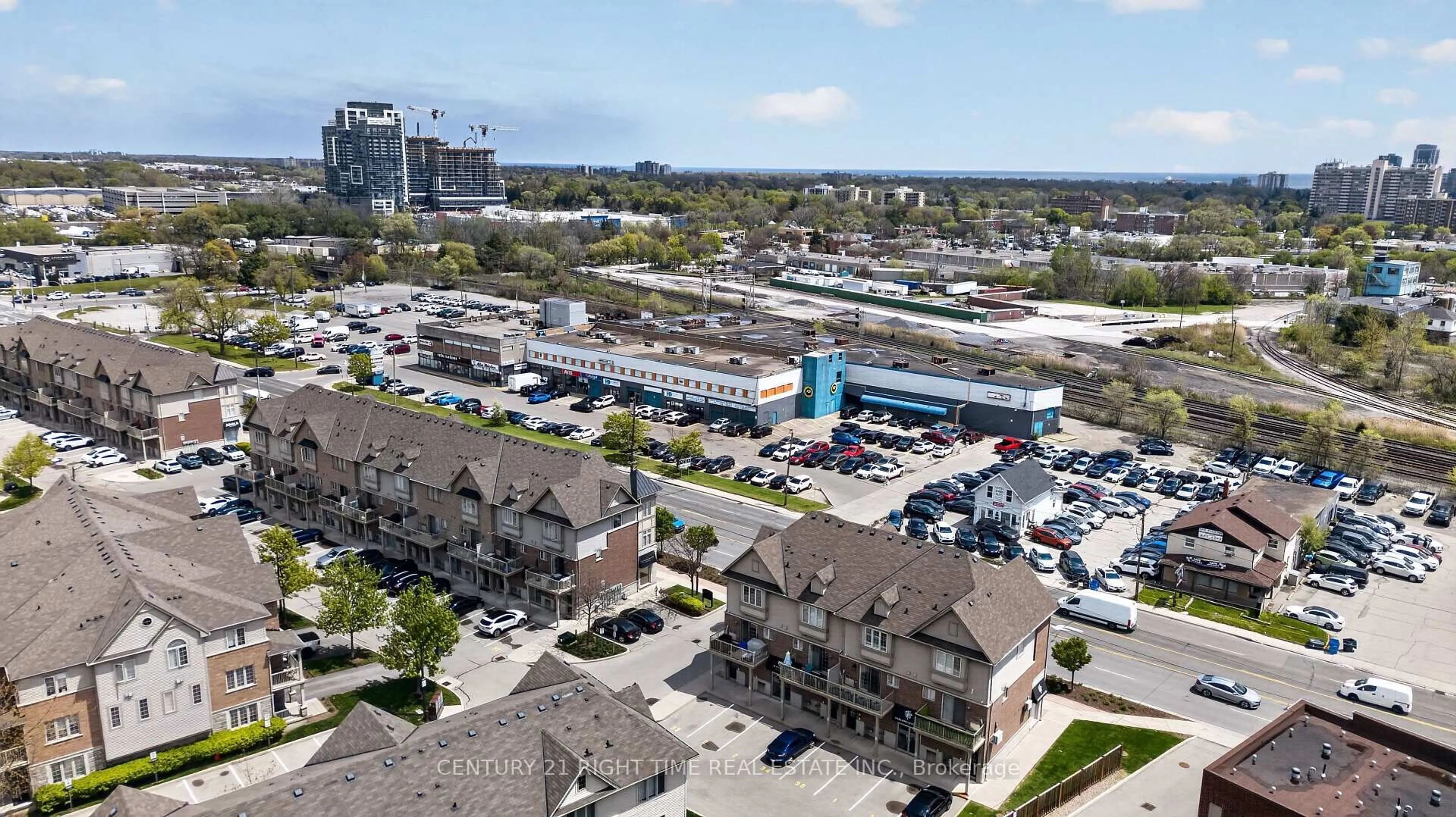 A pic from outside/outdoor area/front of a property/back of a property/a pic from drone, street for 1401 Plains Rd #35, Burlington Ontario L7R 0C2
