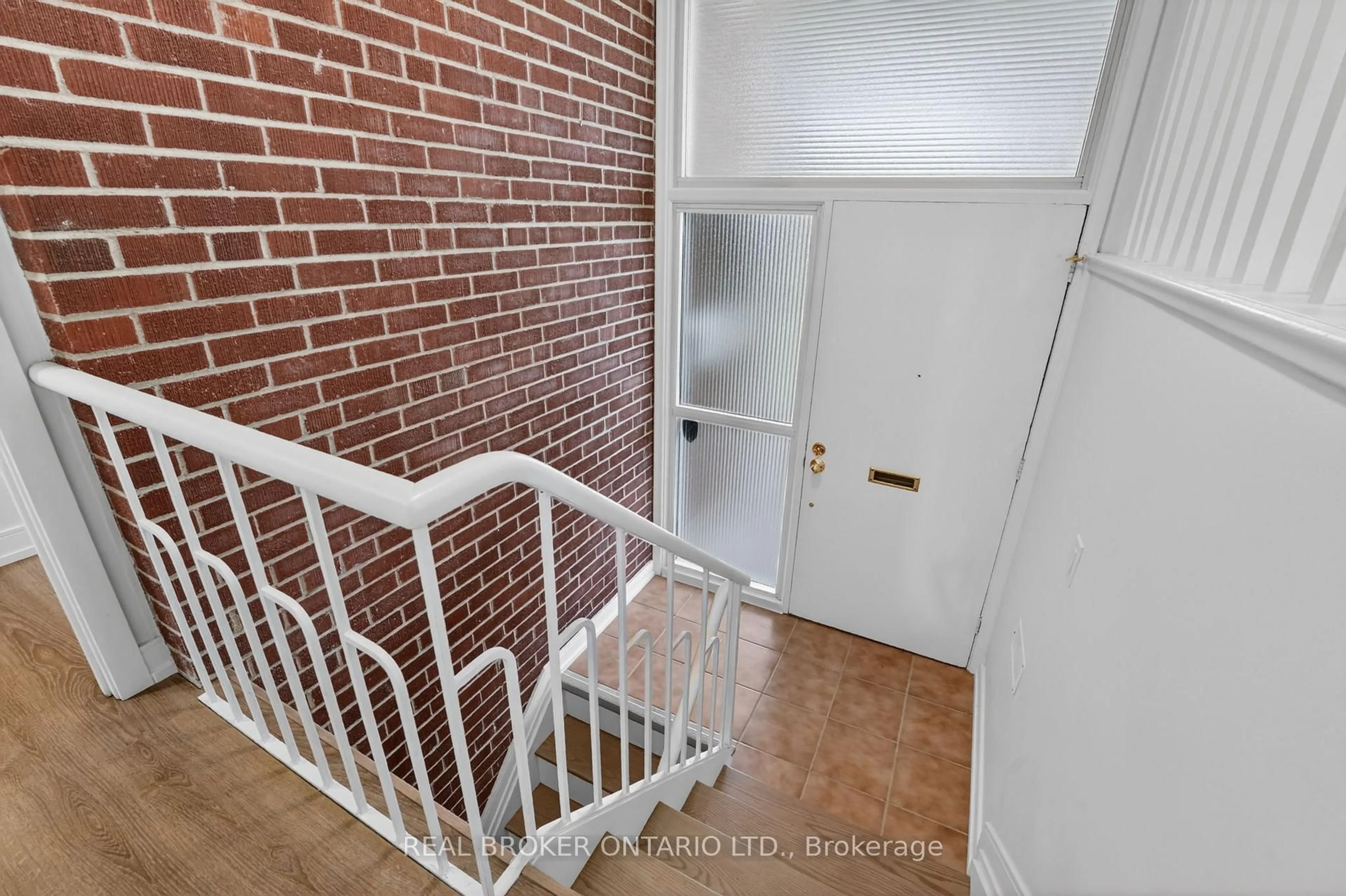 Unknown for 44 Mitre Pl, Toronto Ontario M9R 3C4