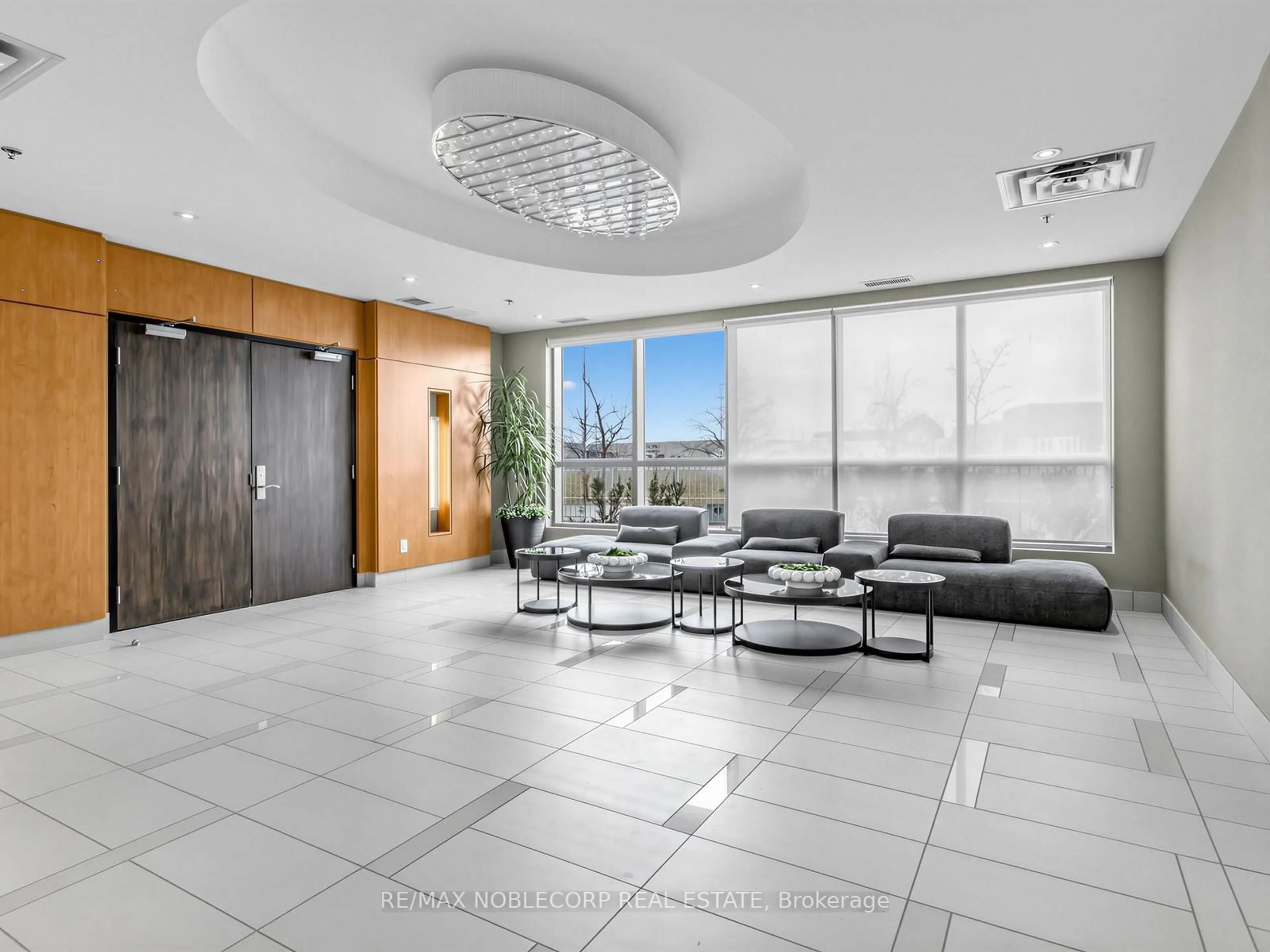 Lobby for 840 QUEENS PLATE Dr #1705, Toronto Ontario M9W 0E7