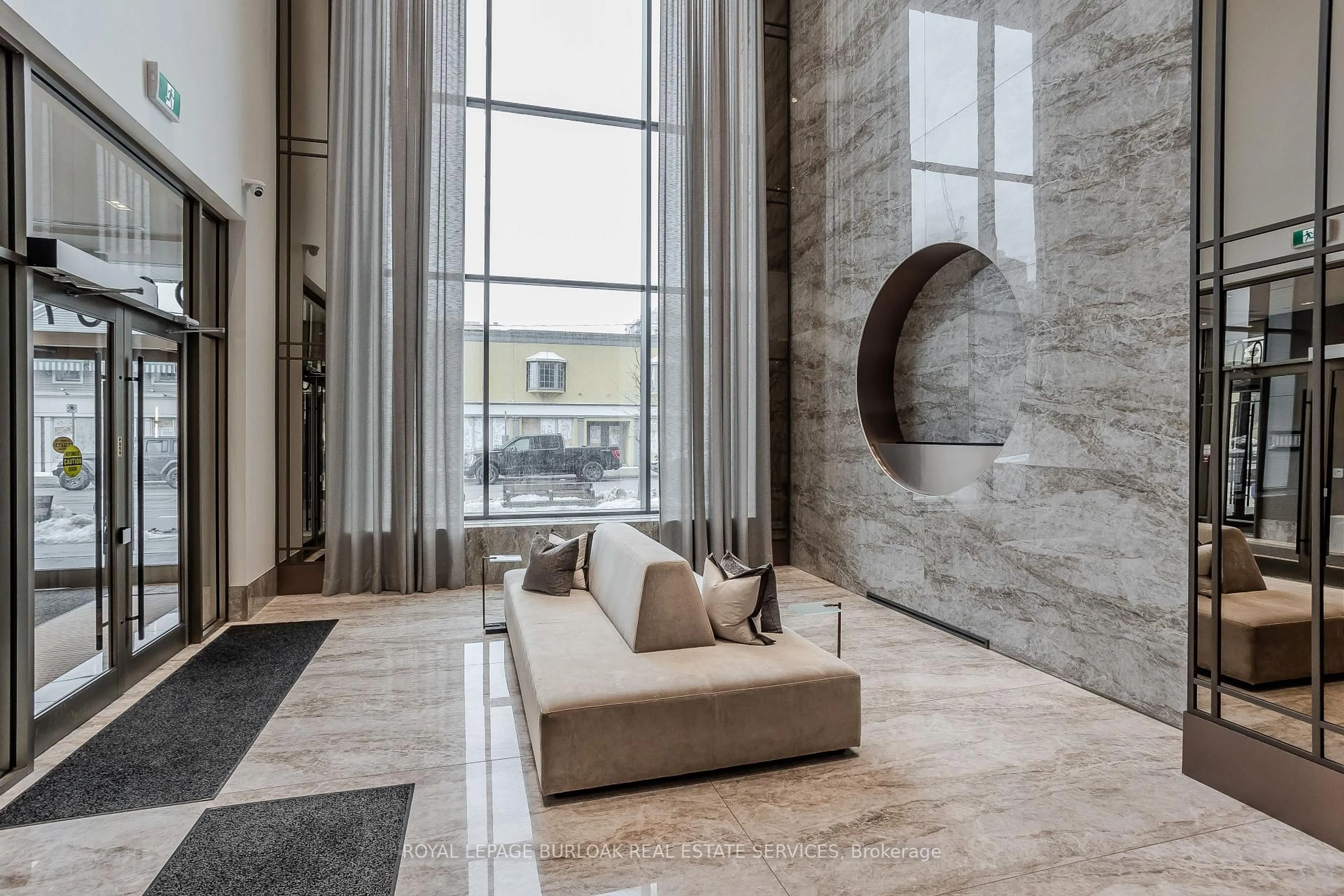 Lobby for 2007 James St #603, Burlington Ontario L7R 0G7