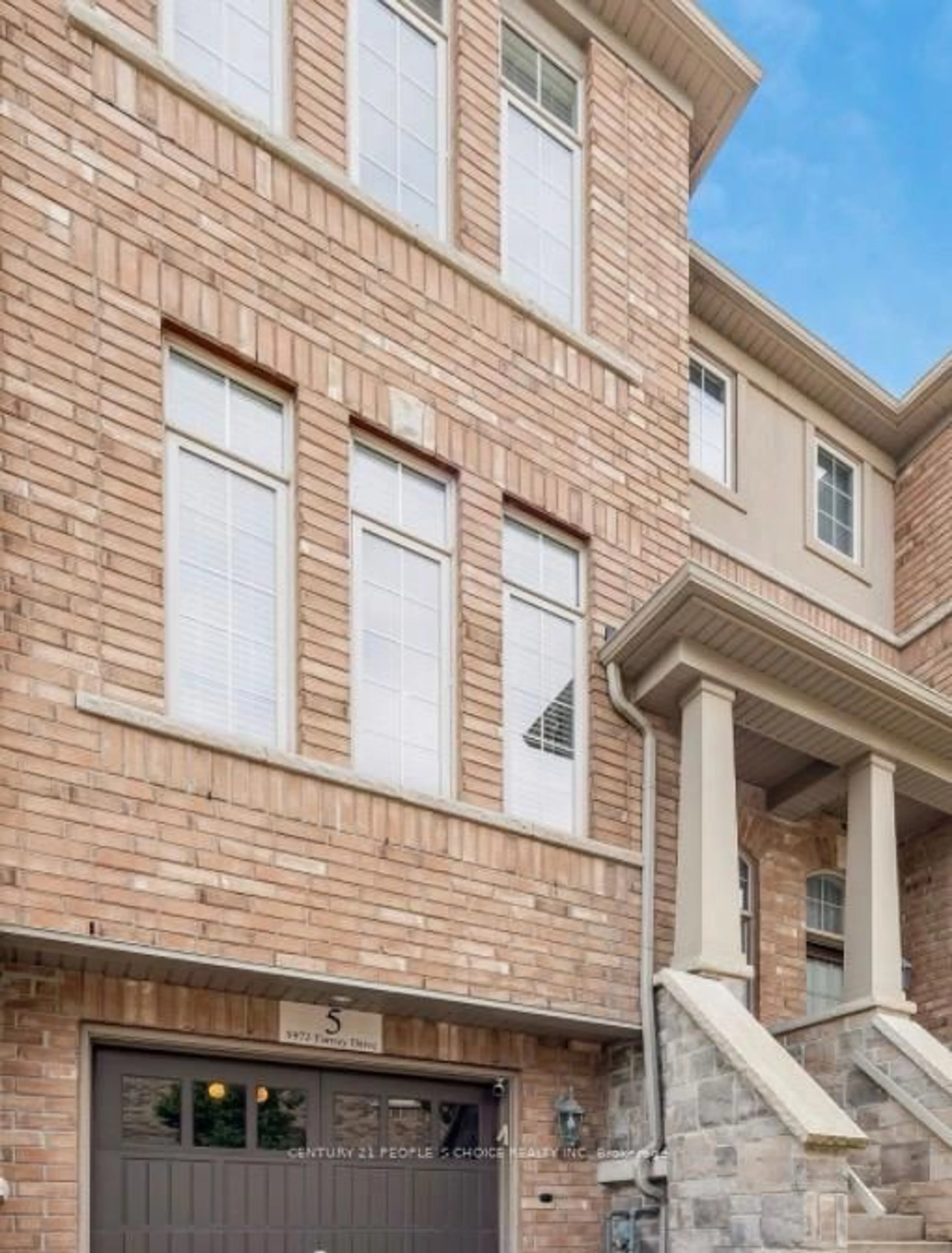 Home with brick exterior material, street for 5972 Turney Dr #5, Mississauga Ontario L5M 0S5