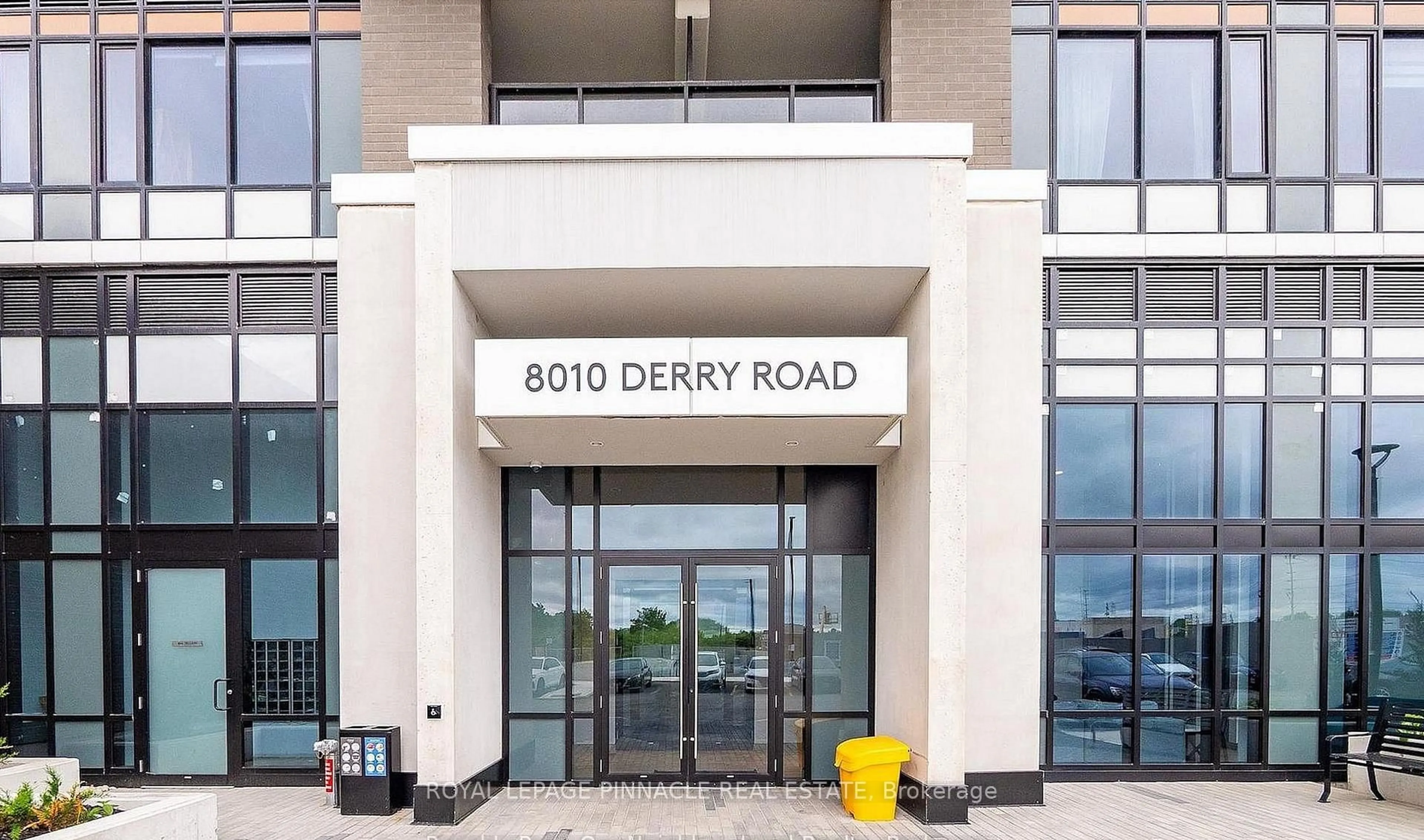Lobby for 8010 Derry Rd #1605, Milton Ontario L9T 9N3