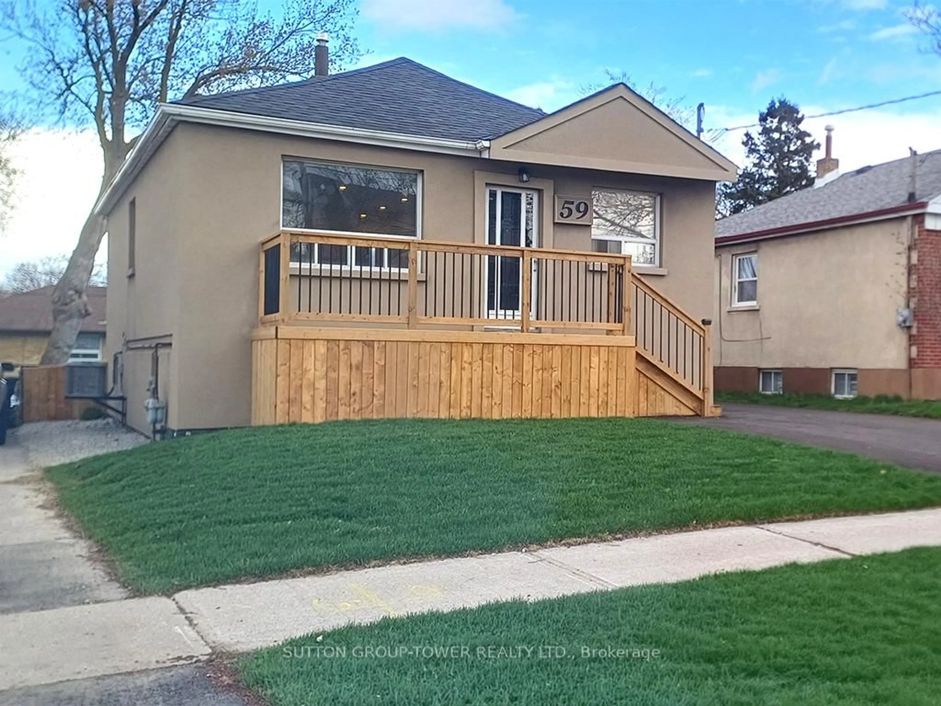 Home with vinyl exterior material, street for 59 Dalbeattie Ave, Toronto Ontario M9N 2Y6