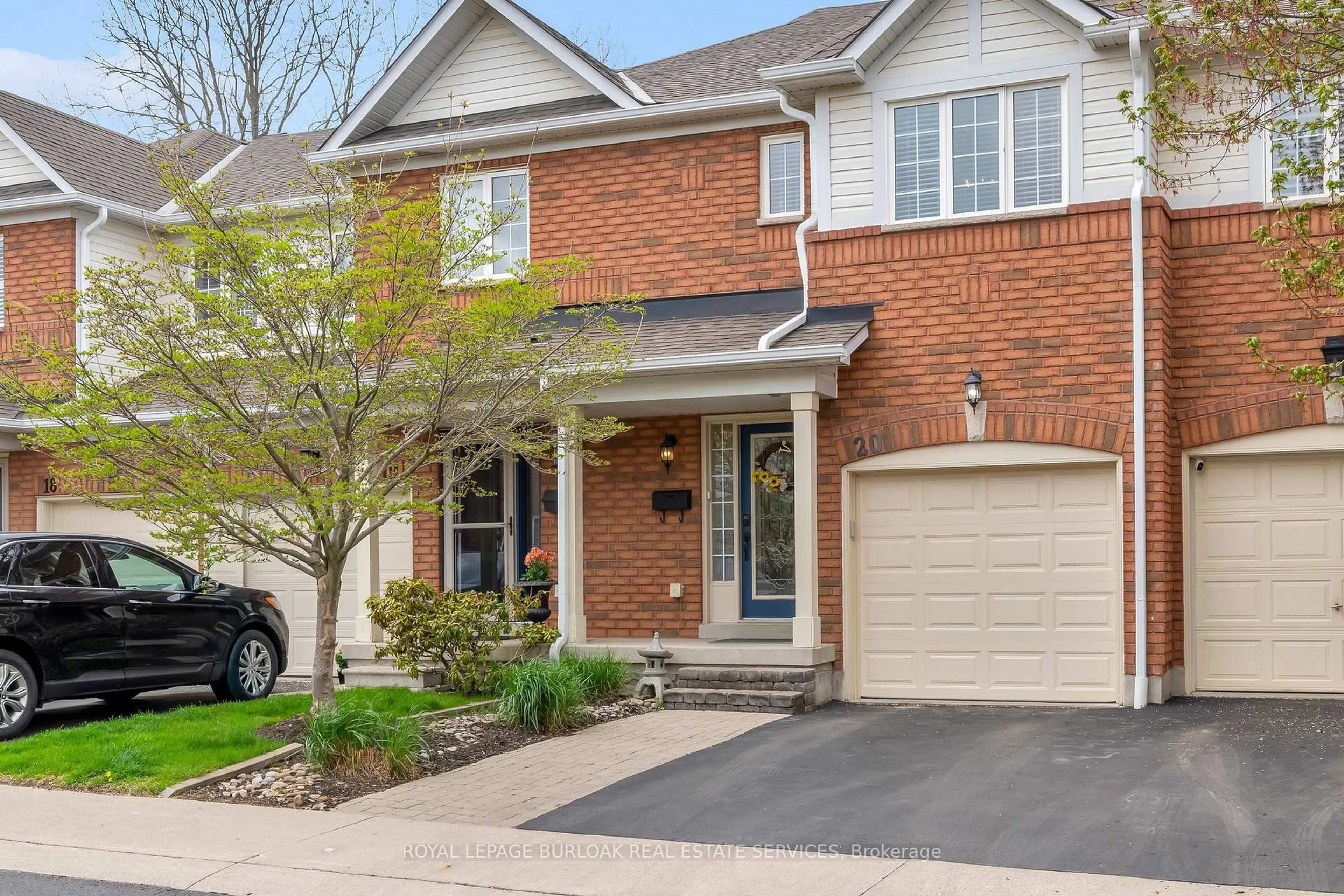 Home with brick exterior material, street for 710 Spring Gardens Rd #20, Burlington Ontario L7T 4K7