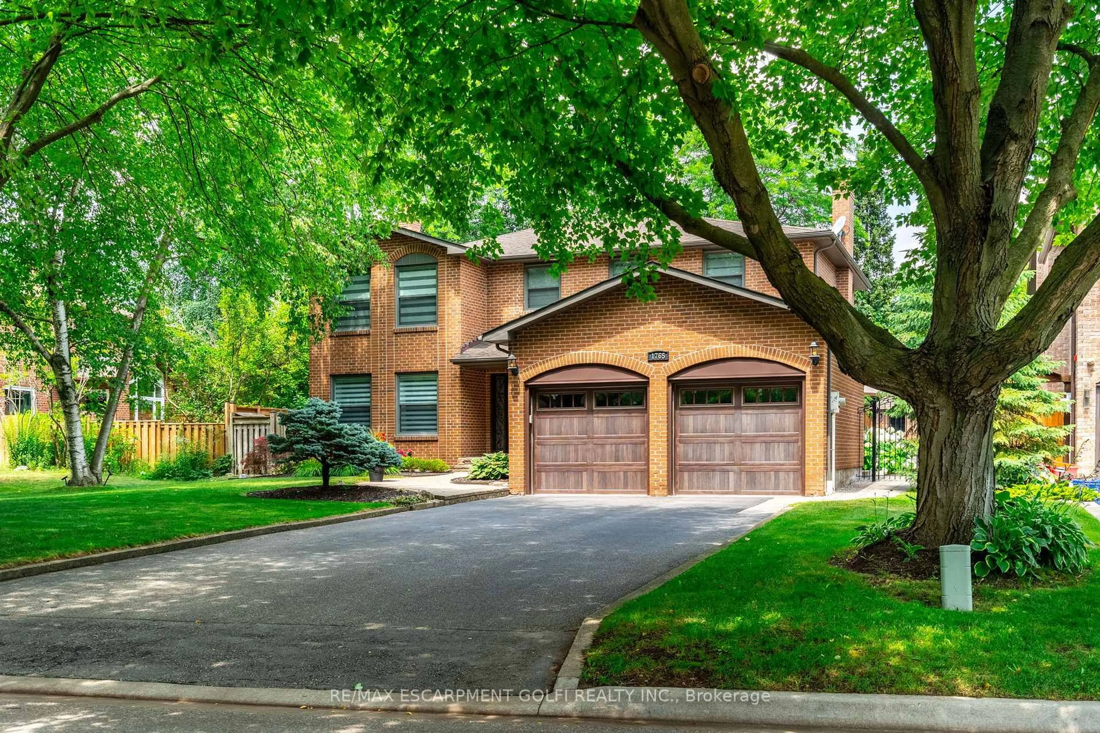 Home with brick exterior material, street for 1765 Featherston Crt, Mississauga Ontario L5L 3E2