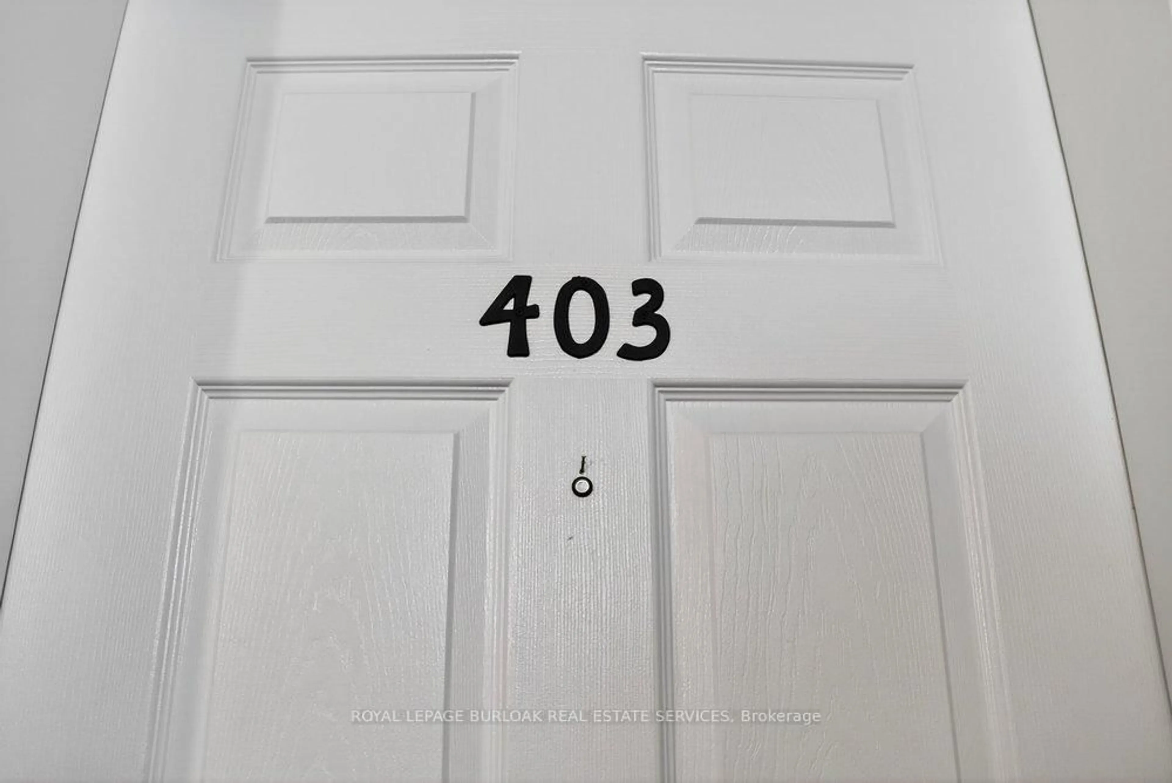 A pic of a room for 1820 Walker's Line #403, Burlington Ontario L7M 4V4