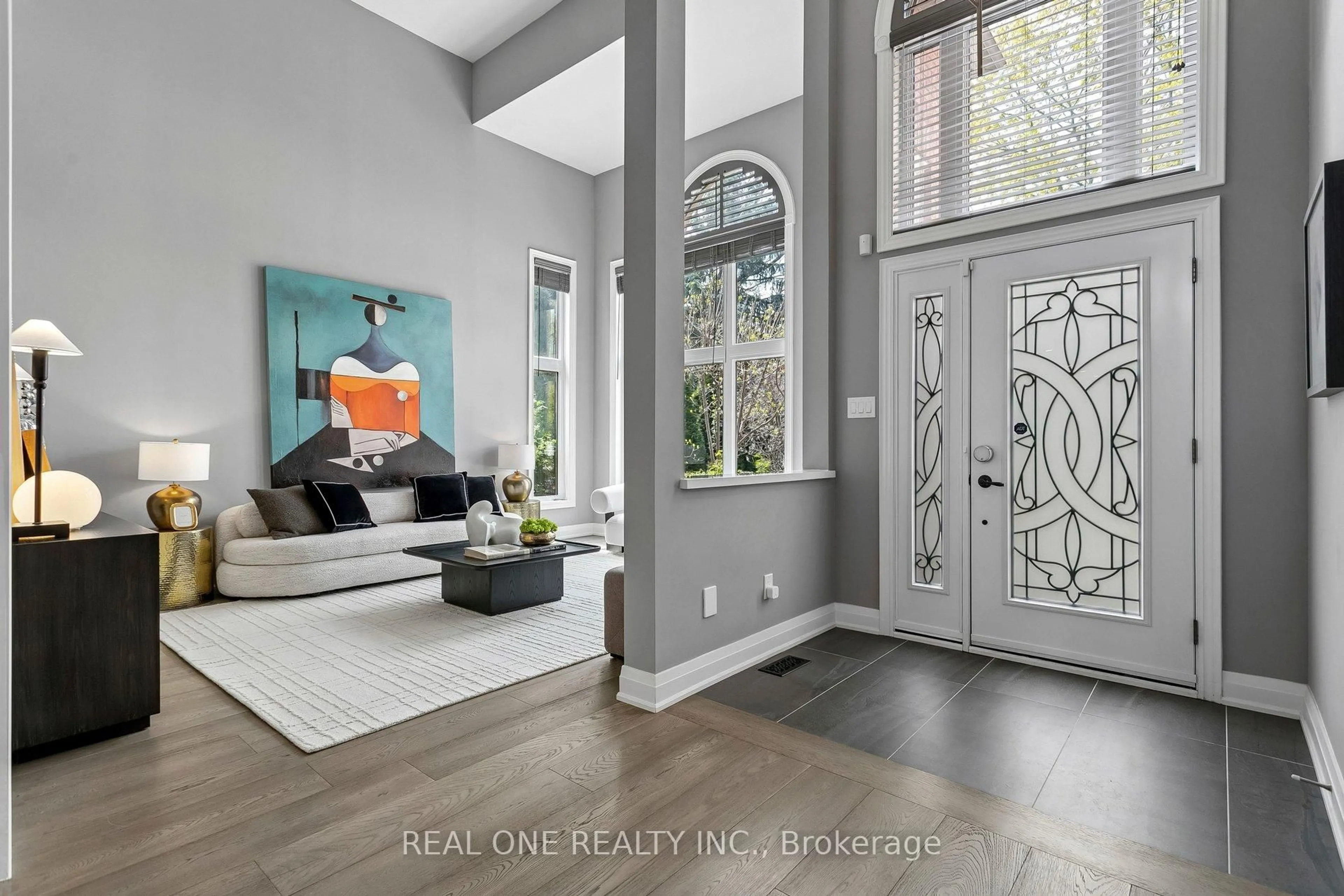 Indoor entryway for 1395 Silversmith Dr, Oakville Ontario L6M 2X4