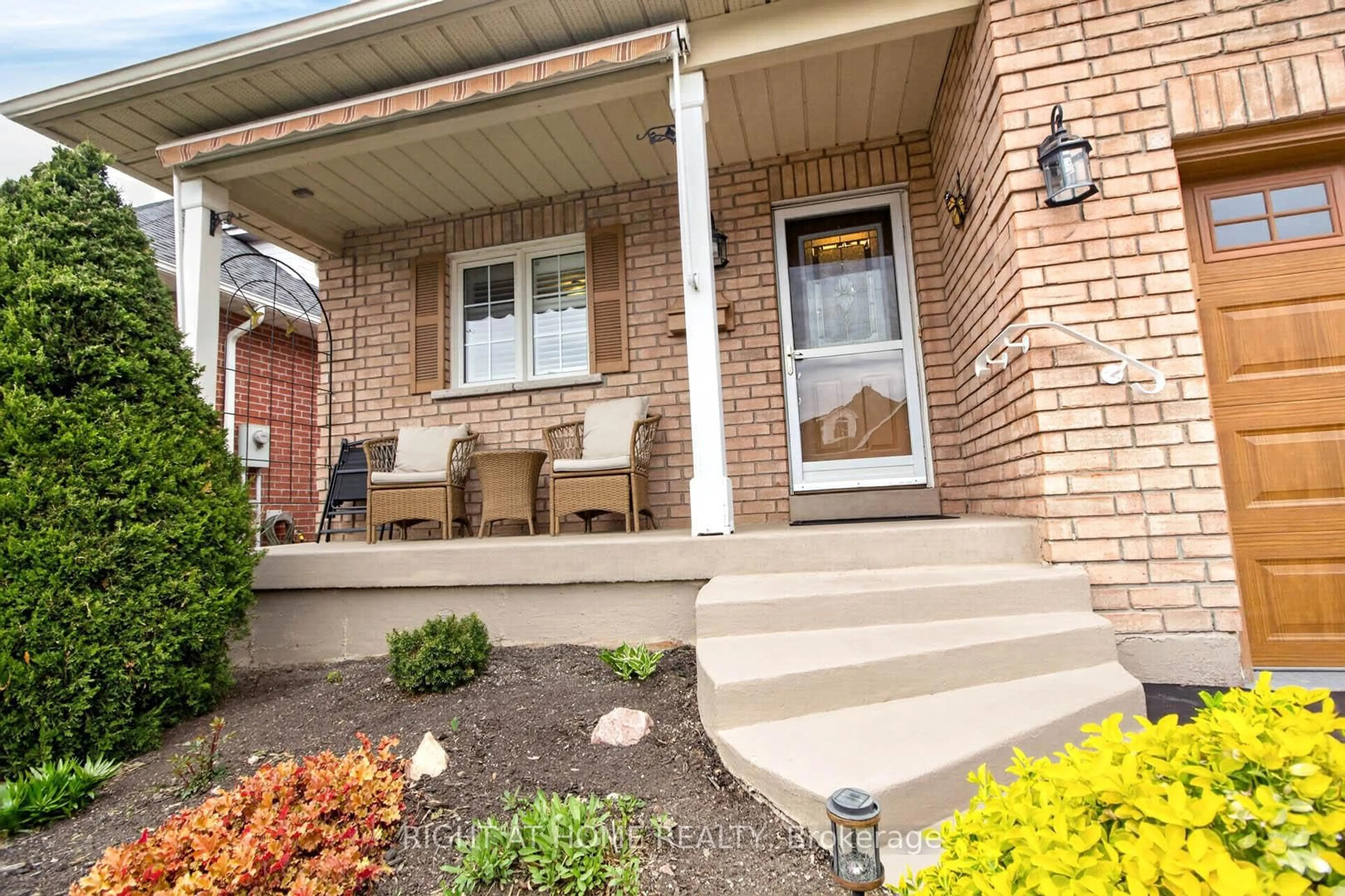 Home with brick exterior material, street for 315 Centennial Forest Dr, Milton Ontario L9T 5X4