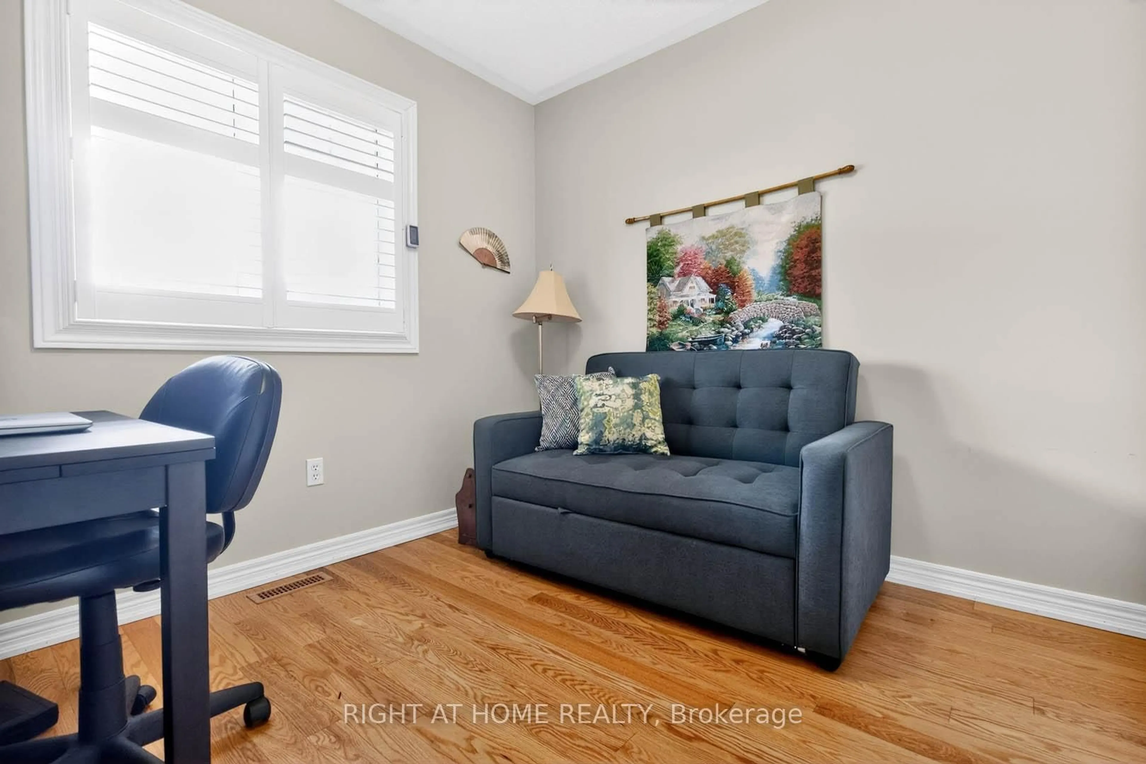 Living room with furniture, unknown for 315 Centennial Forest Dr, Milton Ontario L9T 5X4