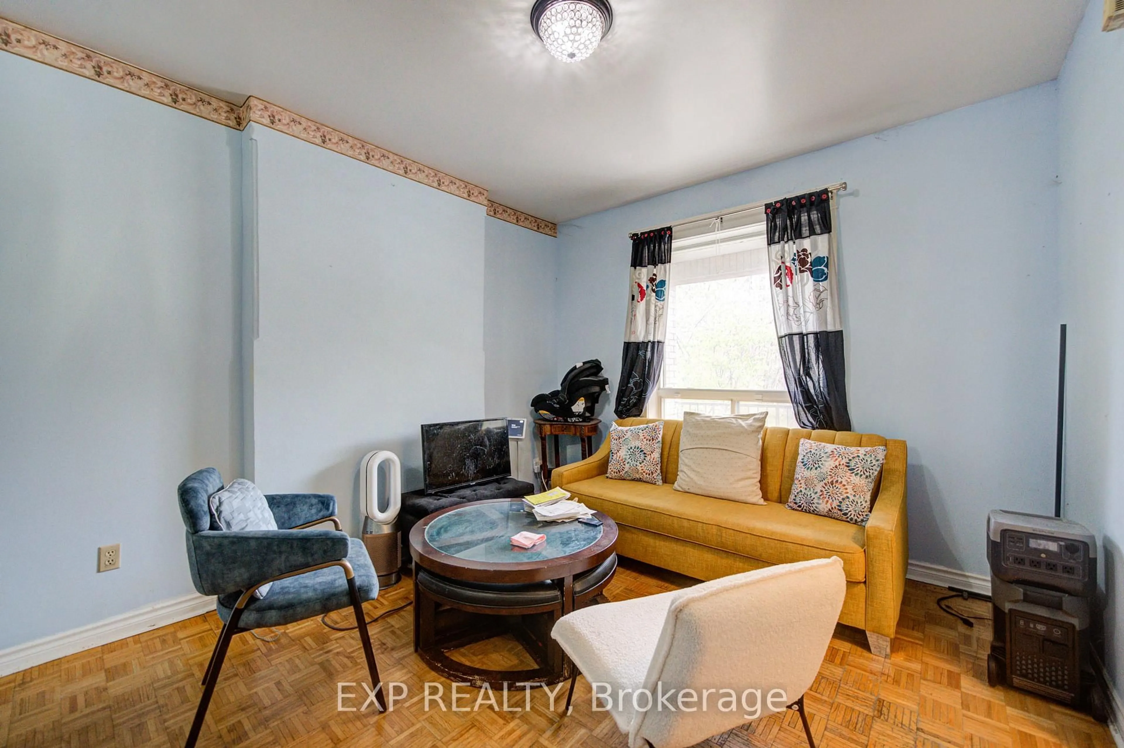 Living room with furniture, unknown for 170 Wallace Ave, Toronto Ontario M6H 1V2
