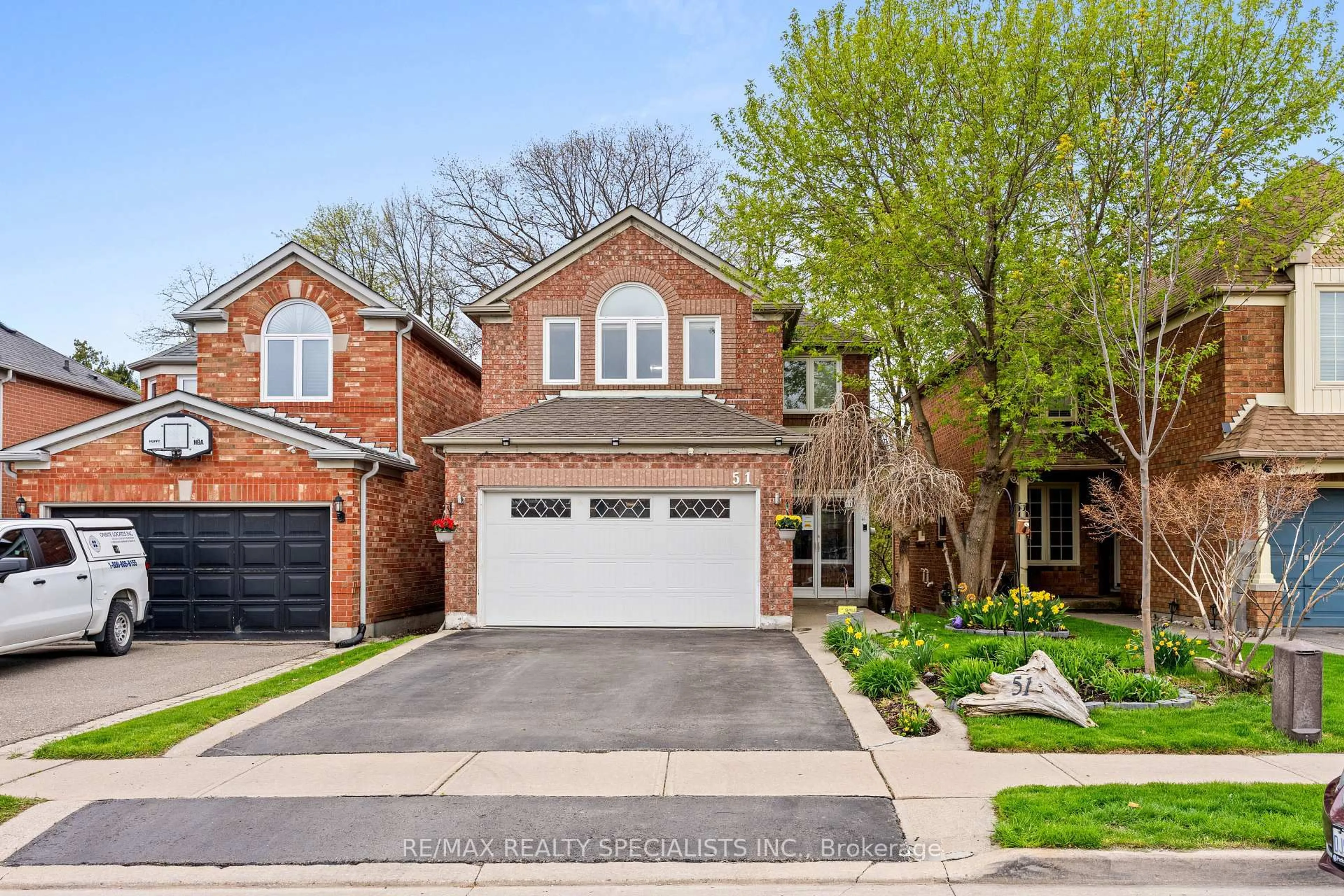 Home with brick exterior material, street for 51 Forestgrove Circ, Brampton Ontario L6Z 4T4