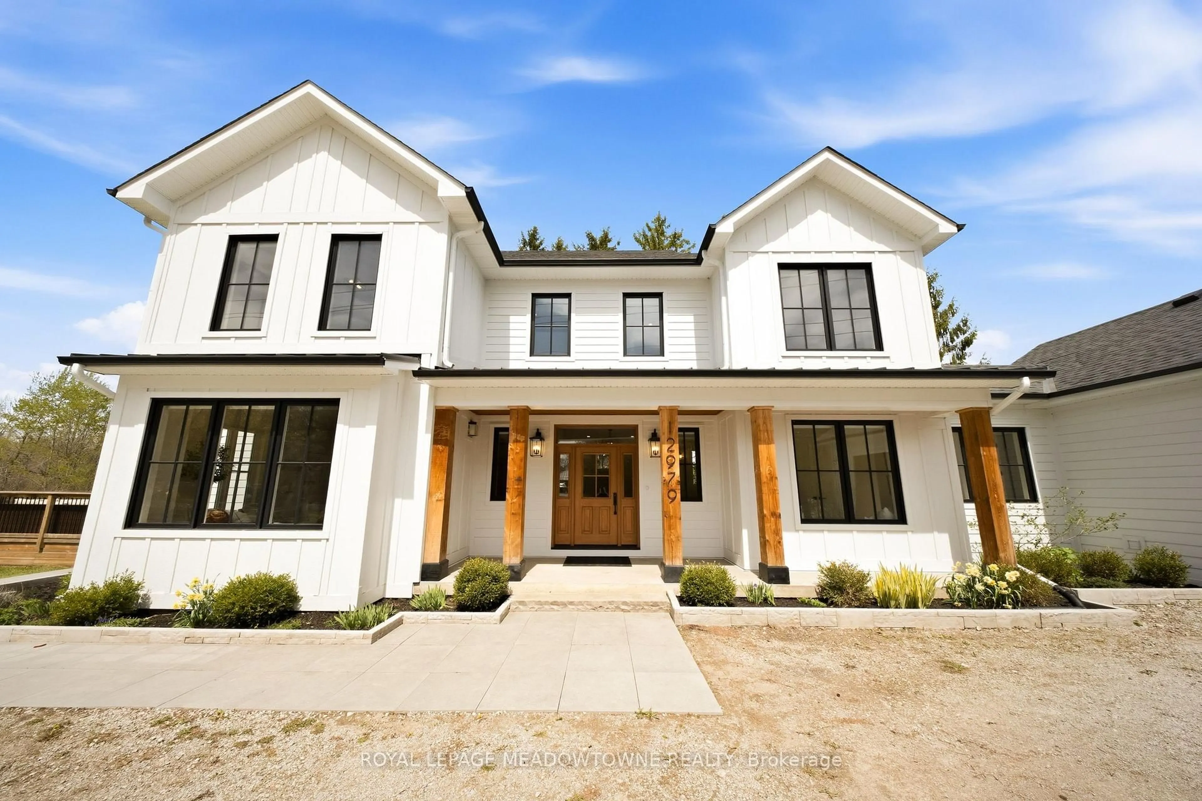 Home with brick exterior material, street for 12979 27 Sdrd, Halton Hills Ontario L7G 4S4