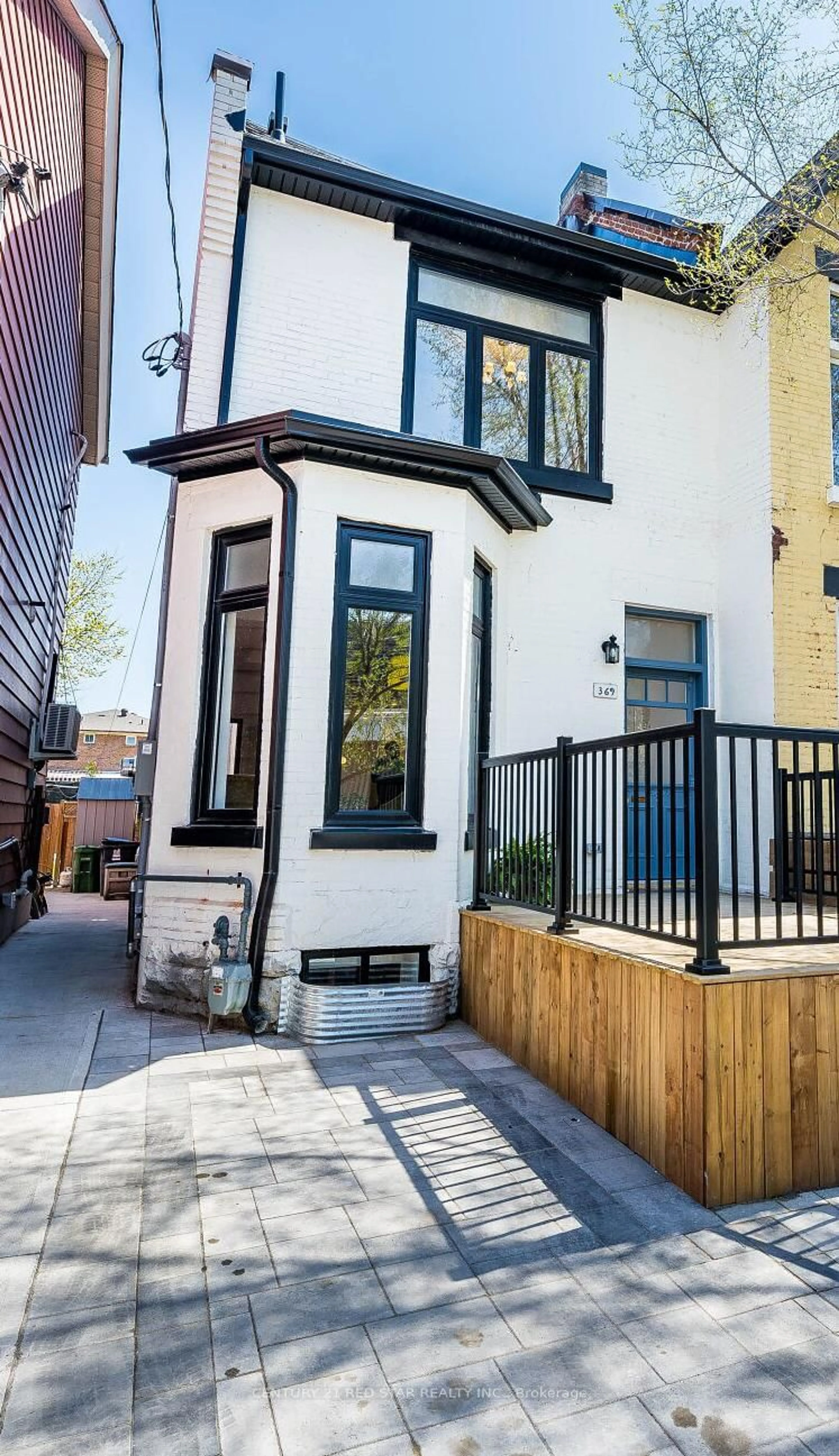Home with brick exterior material, street for 369 Pacific Ave, Toronto Ontario M6P 2R2