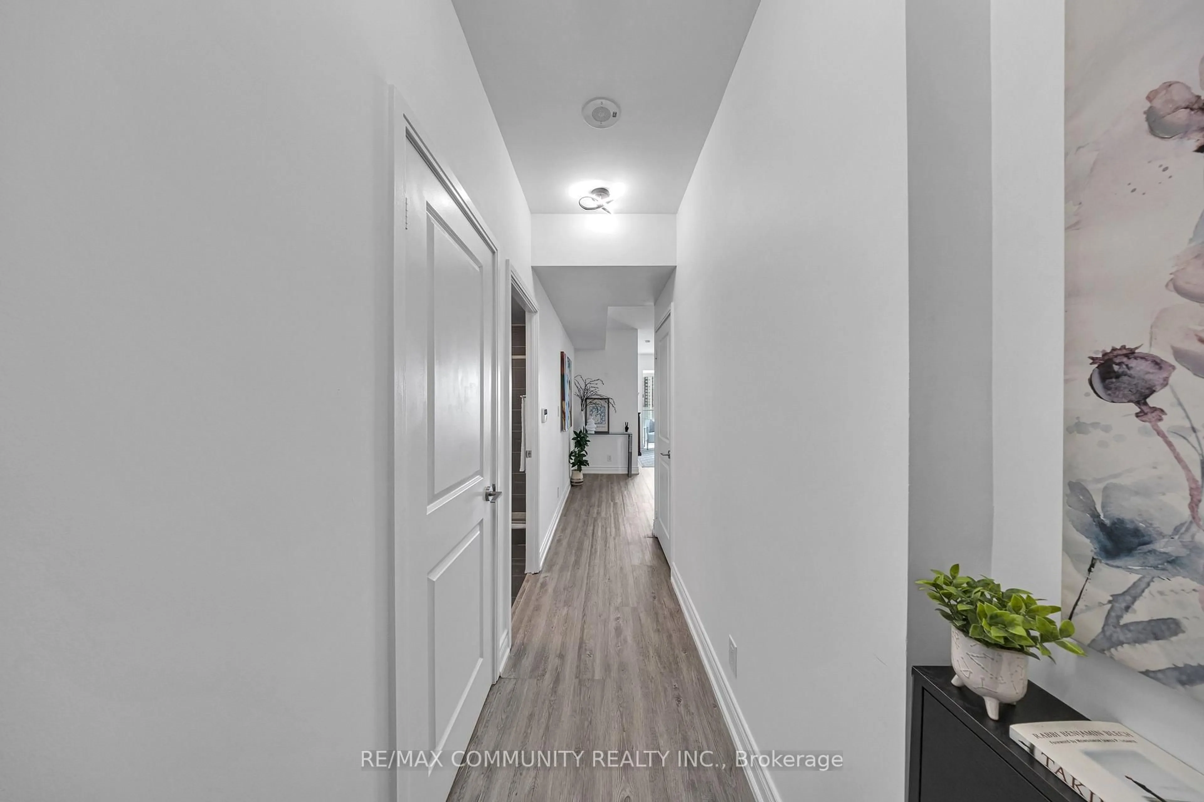 Indoor entryway for 50 Absolute Ave #1905, Mississauga Ontario L4Z 0A8